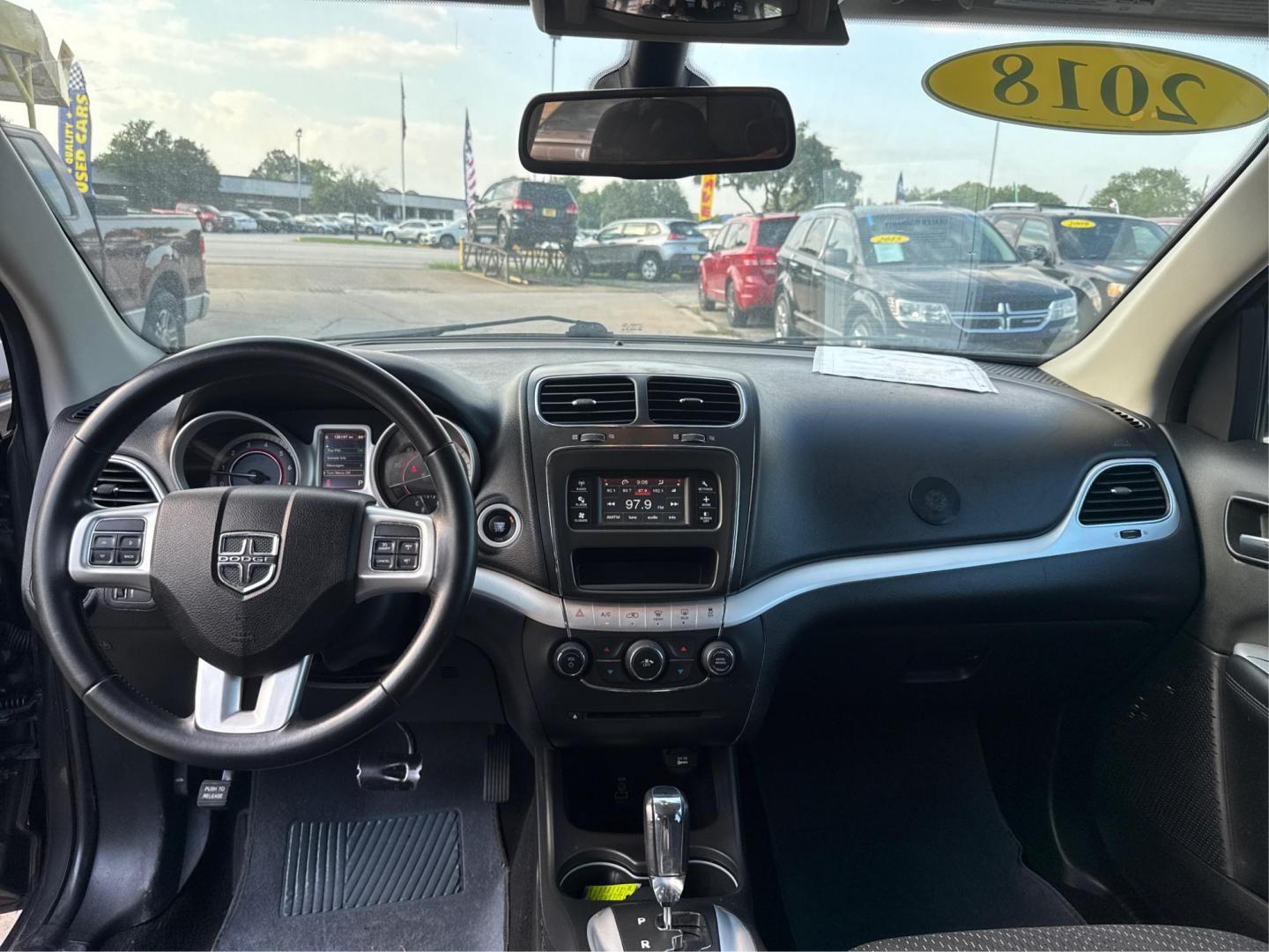 2018 Gray /gray Dodge Journey SE (3C4PDCAB7JT) with an 2.4L L4 DOHC 16V engine, Automatic transmission, located at 16710 Clay Rd., Houston, TX, 77084, (281) 859-7900, 29.834864, -95.656166 - Photo#9