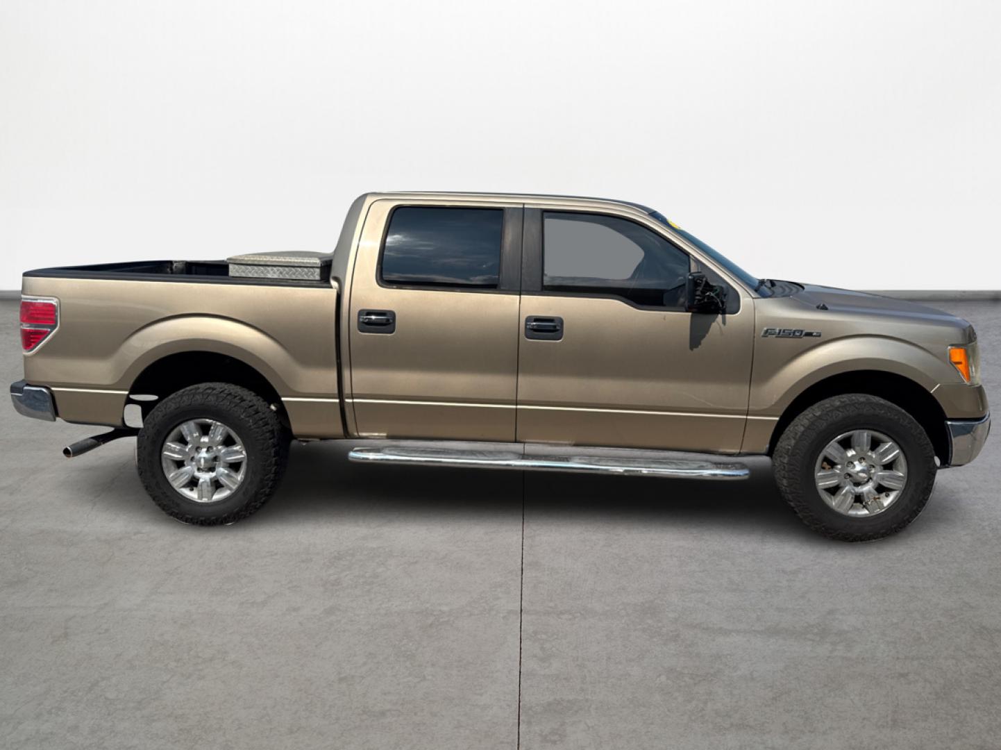 2011 Beige /gray Ford F-150 FX2 SuperCrew 5.5-ft. Bed 2WD (1FTFW1CF6BF) with an 5.0L V8 engine, Automatic transmission, located at 16710 Clay Rd., Houston, TX, 77084, (281) 859-7900, 29.834864, -95.656166 - Photo#2