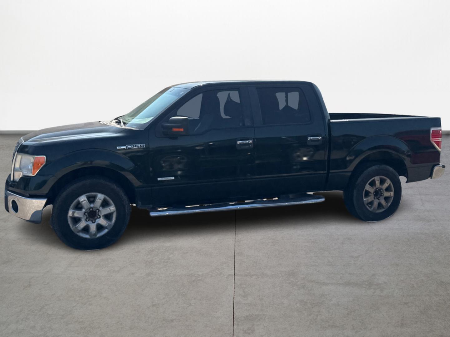2013 Green /Gray Ford F-150 Platinum SuperCrew 6.5-ft. Bed 2WD (1FTFW1CT4DK) with an 3.5L V6 TURBO engine, 6-Speed Automatic transmission, located at 16710 Clay Rd., Houston, TX, 77084, (281) 859-7900, 29.834864, -95.656166 - Photo#7
