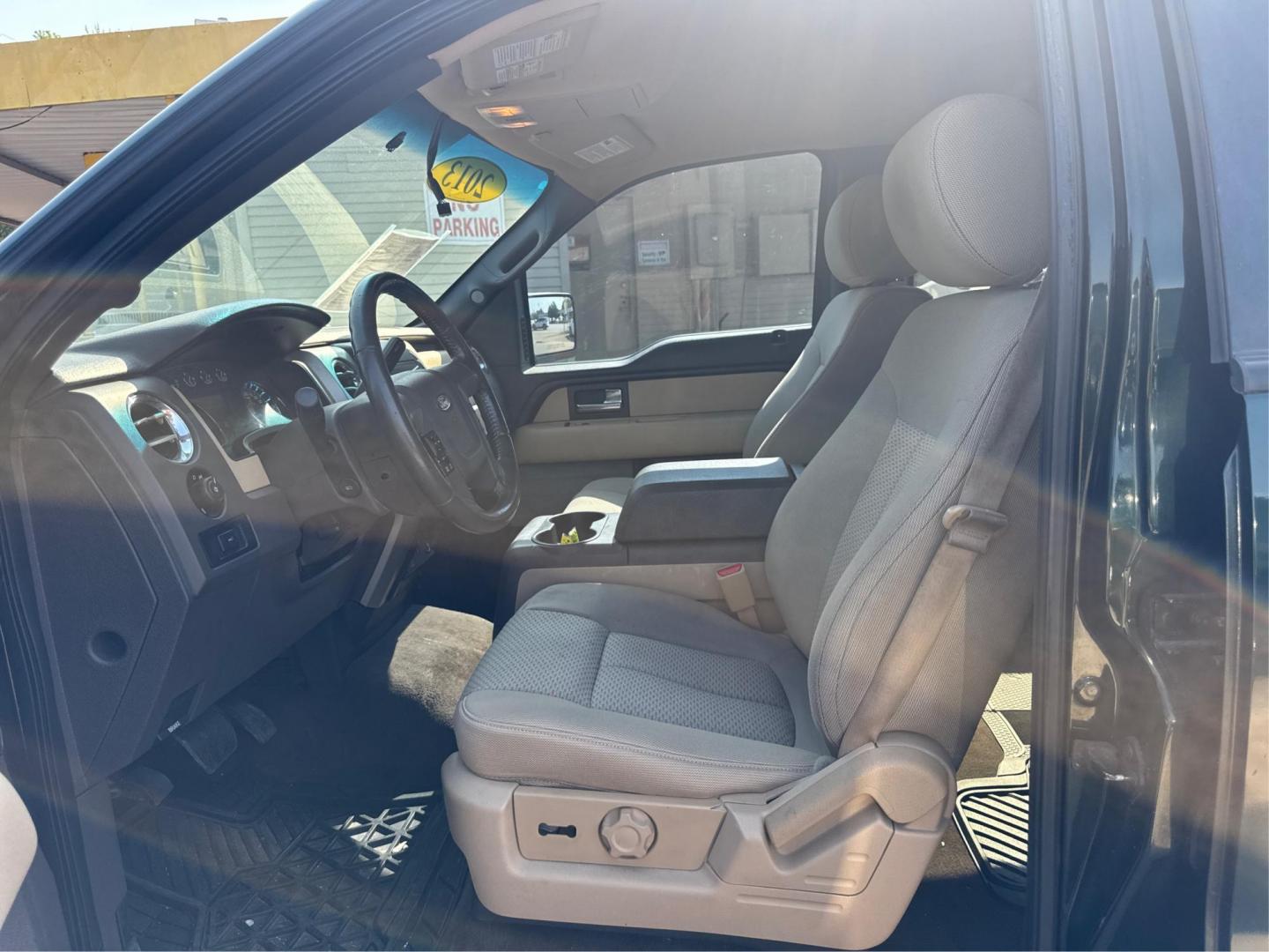 2013 Green /Gray Ford F-150 Platinum SuperCrew 6.5-ft. Bed 2WD (1FTFW1CT4DK) with an 3.5L V6 TURBO engine, 6-Speed Automatic transmission, located at 16710 Clay Rd., Houston, TX, 77084, (281) 859-7900, 29.834864, -95.656166 - Photo#8