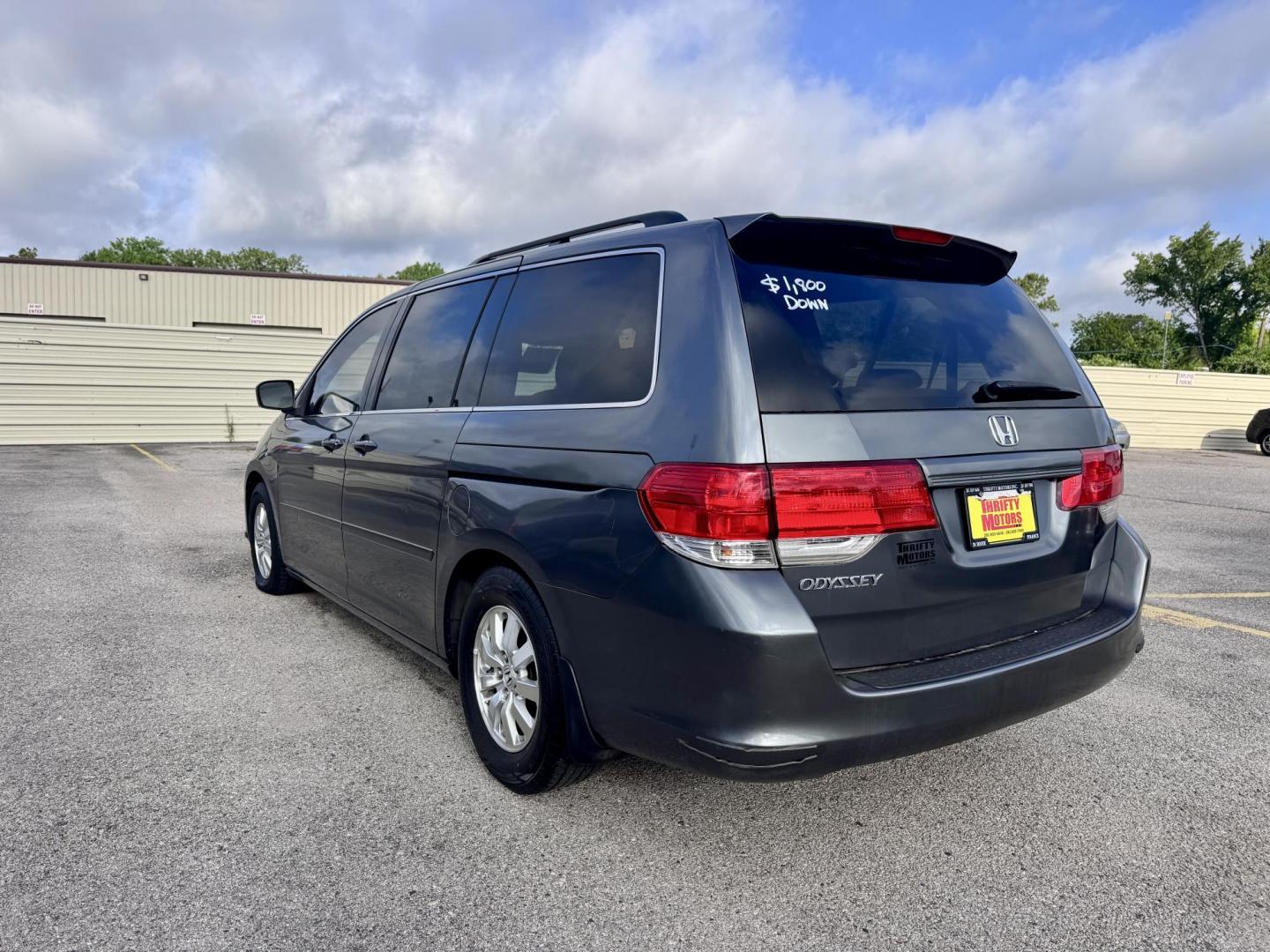 2010 Gray /Gray Honda Odyssey EX-L w/ DVD (5FNRL3H77AB) with an 3.5L V6 SOHC 24V engine, Automatic 5-Speed transmission, located at 16710 Clay Rd., Houston, TX, 77084, (281) 859-7900, 29.834864, -95.656166 - Photo#1
