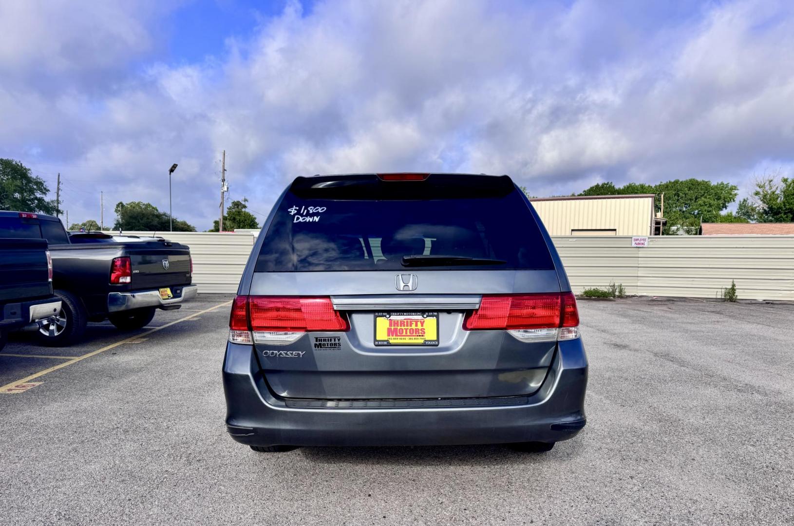 2010 Gray /Gray Honda Odyssey EX-L w/ DVD (5FNRL3H77AB) with an 3.5L V6 SOHC 24V engine, Automatic 5-Speed transmission, located at 16710 Clay Rd., Houston, TX, 77084, (281) 859-7900, 29.834864, -95.656166 - Photo#2