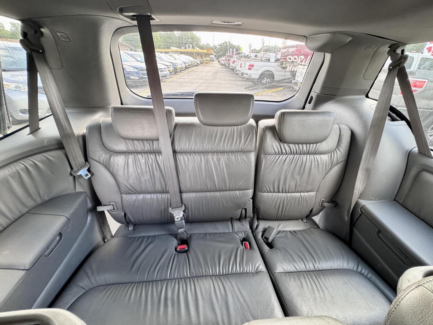 2010 Gray /Gray Honda Odyssey EX-L w/ DVD (5FNRL3H77AB) with an 3.5L V6 SOHC 24V engine, Automatic 5-Speed transmission, located at 16710 Clay Rd., Houston, TX, 77084, (281) 859-7900, 29.834864, -95.656166 - Photo#10