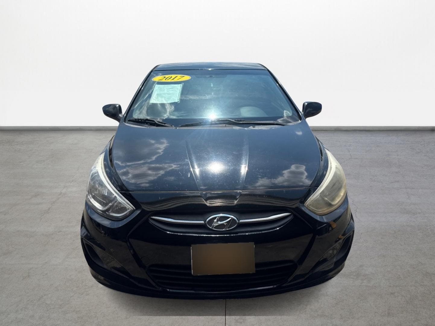 2017 Hyundai Accent SE 4-Door 6M (KMHCT4AE2HU) with an 1.6L L4 DOHC 16V engine, 6M transmission, located at 16710 Clay Rd., Houston, TX, 77084, (281) 859-7900, 29.834864, -95.656166 - Photo#11