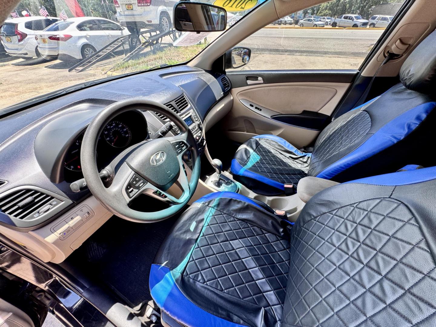 2016 Black /Gray Hyundai Accent SE 4-Door 6A (KMHCT4AE9GU) with an 1.6L L4 DOHC 16V engine, 6A transmission, located at 16710 Clay Rd., Houston, TX, 77084, (281) 859-7900, 29.834864, -95.656166 - Photo#8