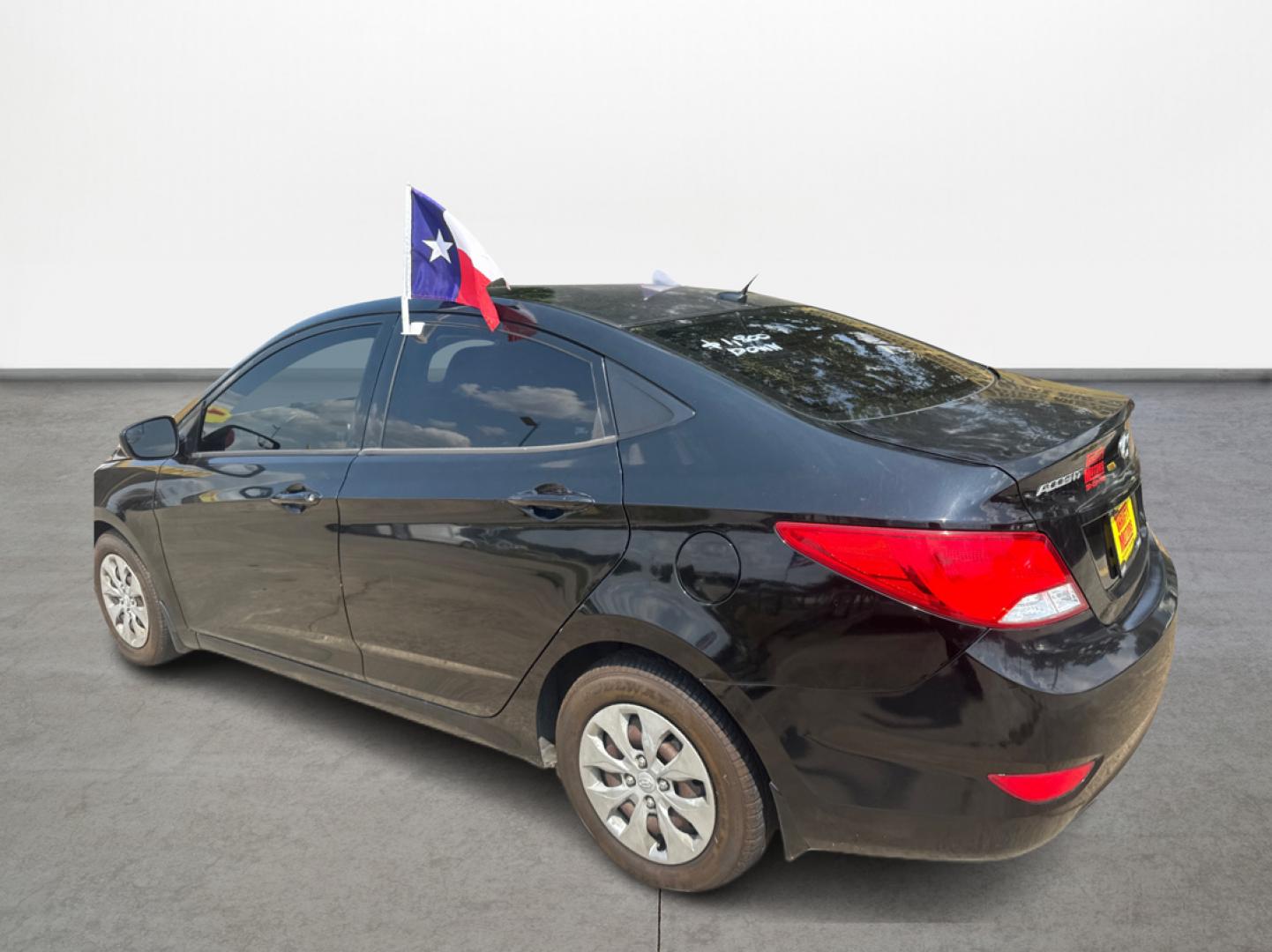 2016 Black /Gray Hyundai Accent SE 4-Door 6A (KMHCT4AE9GU) with an 1.6L L4 DOHC 16V engine, 6A transmission, located at 16710 Clay Rd., Houston, TX, 77084, (281) 859-7900, 29.834864, -95.656166 - Photo#6