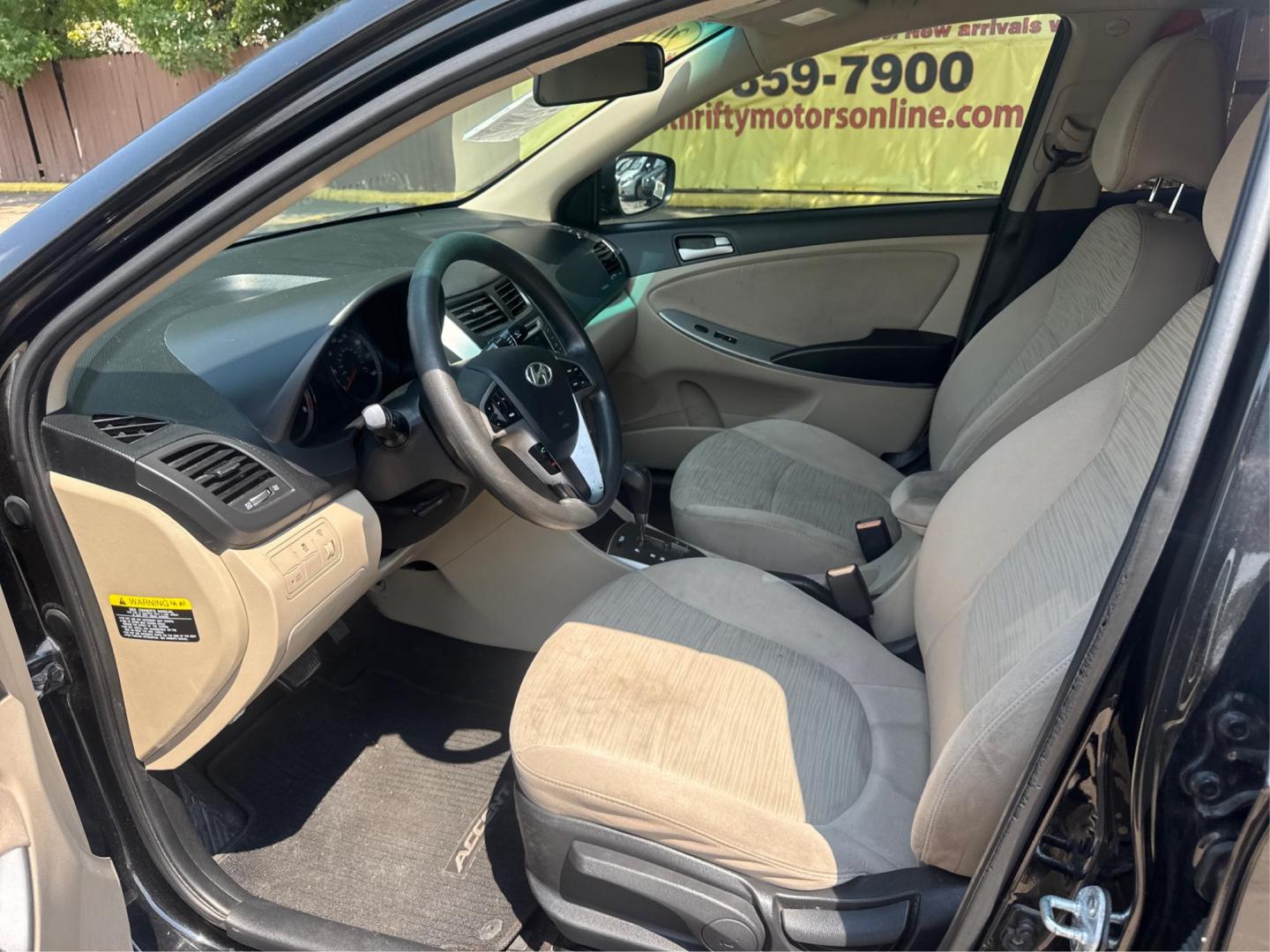 2016 Black /Gray Hyundai Accent SE 4-Door 6A (KMHCT4AE9GU) with an 1.6L L4 DOHC 16V engine, 6A transmission, located at 16710 Clay Rd., Houston, TX, 77084, (281) 859-7900, 29.834864, -95.656166 - Photo#8