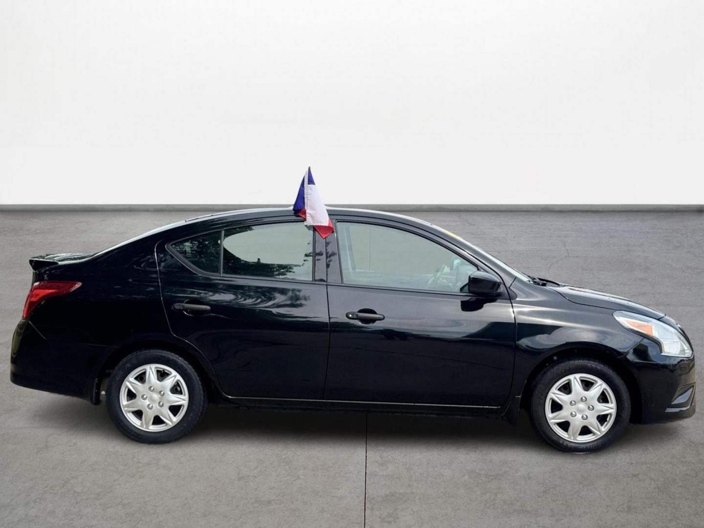 2019 Black /Black Nissan Versa 1.6 SV Sedan (3N1CN7AP5KL) with an 1.6L L4 DOHC 16V engine, CVT transmission, located at 16710 Clay Rd., Houston, TX, 77084, (281) 859-7900, 29.834864, -95.656166 - Photo#3
