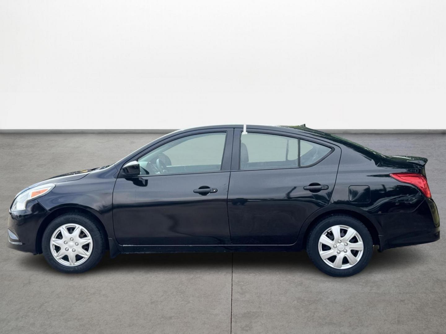 2019 Black /Black Nissan Versa 1.6 SV Sedan (3N1CN7AP5KL) with an 1.6L L4 DOHC 16V engine, CVT transmission, located at 16710 Clay Rd., Houston, TX, 77084, (281) 859-7900, 29.834864, -95.656166 - Photo#6