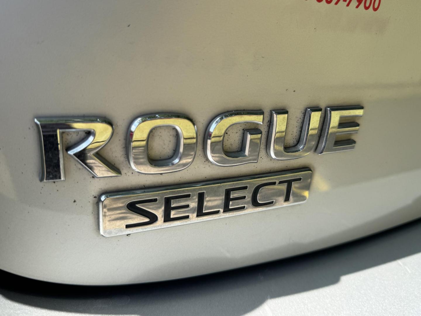 2014 Silver /Silver Nissan Rogue S 2WD (JN8AS5MT2EW) with an 2.5L L4 DOHC 16V engine, Continuously Variable Transmission transmission, located at 16710 Clay Rd., Houston, TX, 77084, (281) 859-7900, 29.834864, -95.656166 - Photo#16