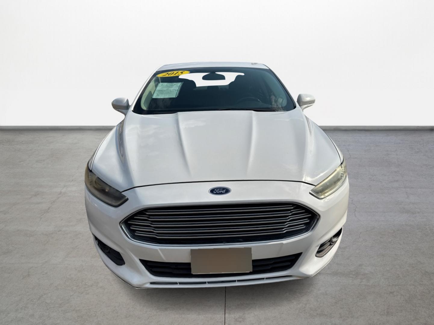 2015 White /Black Ford Fusion SE (1FA6P0HD8F5) with an 1.5L L4 DOHC 16V engine, located at 16710 Clay Rd., Houston, TX, 77084, (281) 859-7900, 29.834864, -95.656166 - Photo#1