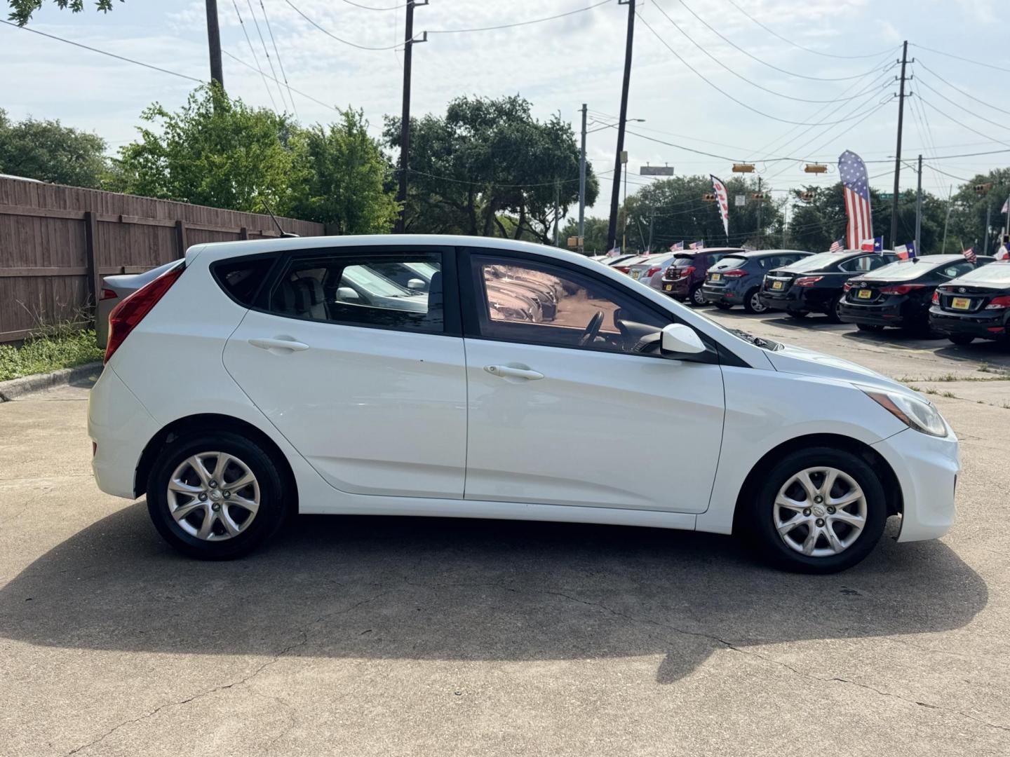2014 White /Silver Hyundai Accent GS 5-Door (KMHCT5AE4EU) with an 1.6L L4 DOHC 16V engine, located at 16710 Clay Rd., Houston, TX, 77084, (281) 859-7900, 29.834864, -95.656166 - Photo#3