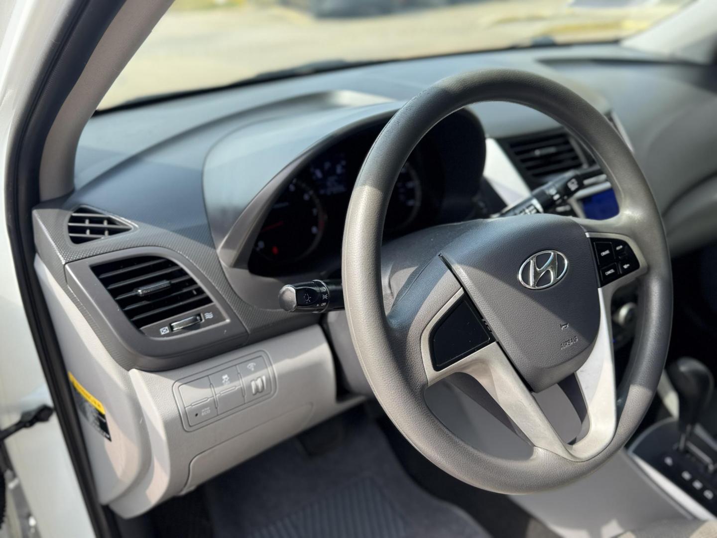 2014 White /Silver Hyundai Accent GS 5-Door (KMHCT5AE4EU) with an 1.6L L4 DOHC 16V engine, located at 16710 Clay Rd., Houston, TX, 77084, (281) 859-7900, 29.834864, -95.656166 - Photo#8