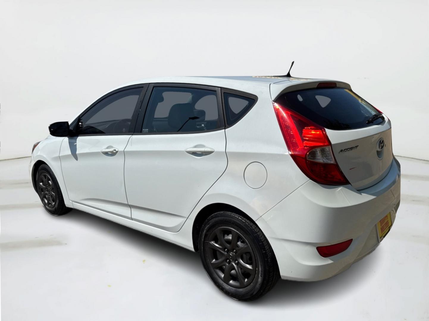 2014 White /Silver Hyundai Accent GS 5-Door (KMHCT5AE4EU) with an 1.6L L4 DOHC 16V engine, located at 16710 Clay Rd., Houston, TX, 77084, (281) 859-7900, 29.834864, -95.656166 - Photo#4