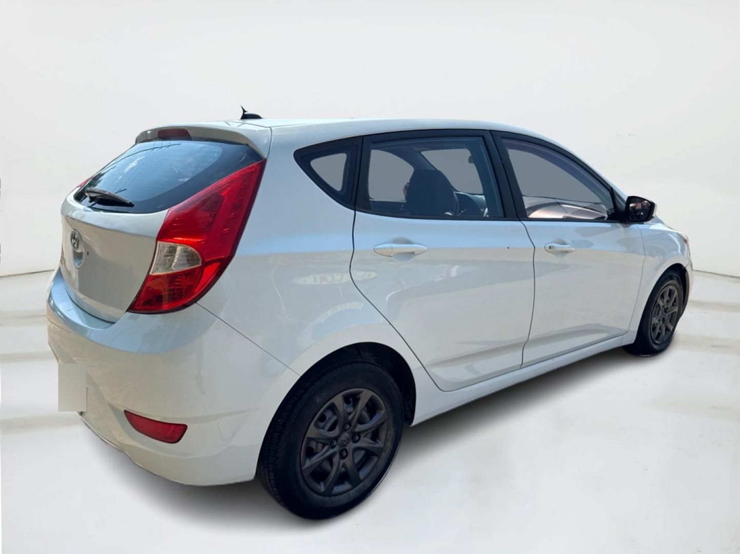 2014 White /Silver Hyundai Accent GS 5-Door (KMHCT5AE4EU) with an 1.6L L4 DOHC 16V engine, located at 16710 Clay Rd., Houston, TX, 77084, (281) 859-7900, 29.834864, -95.656166 - Photo#6