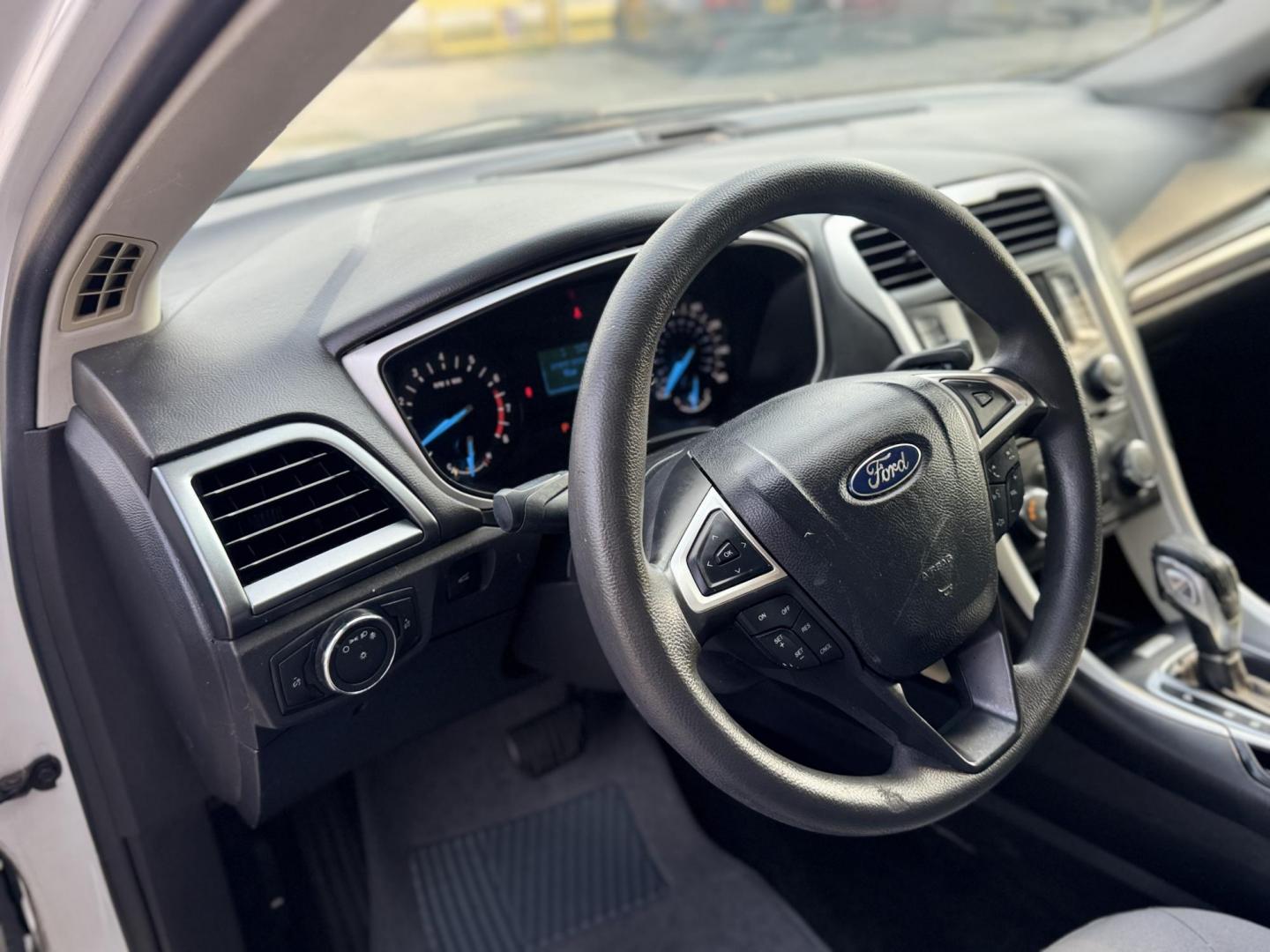 2013 White /Silver Ford Fusion S (3FA6P0G74DR) with an 2.5L L4 DOHC 16V engine, located at 16710 Clay Rd., Houston, TX, 77084, (281) 859-7900, 29.834864, -95.656166 - Photo#11