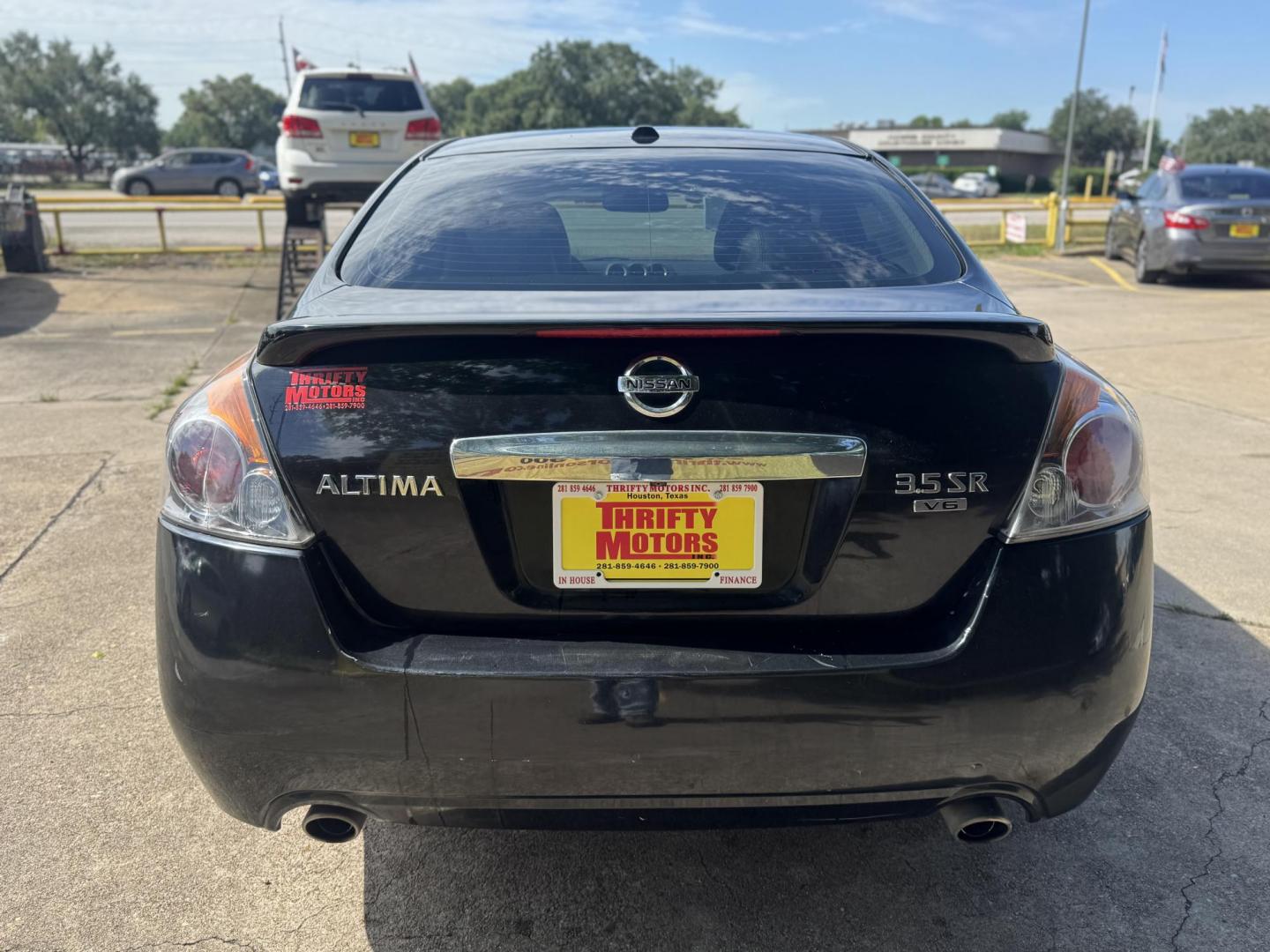 2012 Black /Black Nissan Altima 3.5 SR (1N4BL2AP5CN) with an 3.5L V6 DOHC 24V engine, Continuously Variable Transmission transmission, located at 16710 Clay Rd., Houston, TX, 77084, (281) 859-7900, 29.834864, -95.656166 - Photo#5