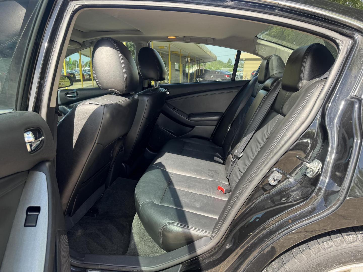 2012 Black /Black Nissan Altima 3.5 SR (1N4BL2AP5CN) with an 3.5L V6 DOHC 24V engine, Continuously Variable Transmission transmission, located at 16710 Clay Rd., Houston, TX, 77084, (281) 859-7900, 29.834864, -95.656166 - Photo#11