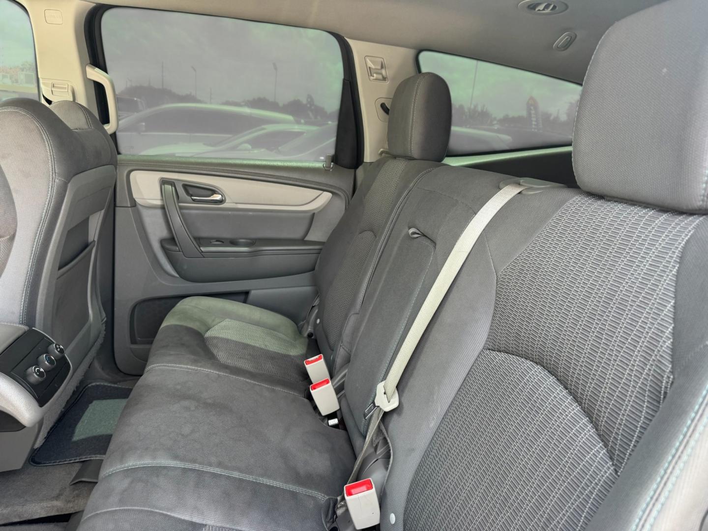 2016 Silver /Gray Chevrolet Traverse LS FWD (1GNKRFKD4GJ) with an 3.6L V6 DOHC 24V engine, 6A transmission, located at 16710 Clay Rd., Houston, TX, 77084, (281) 859-7900, 29.834864, -95.656166- Photo#9