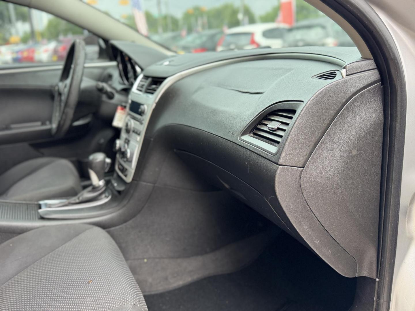 2012 Silver /Gray Chevrolet Malibu 1LT (1G1ZC5E08CF) with an 2.4L L4 DOHC 16V engine, 6-Speed Automatic transmission, located at 16710 Clay Rd., Houston, TX, 77084, (281) 859-7900, 29.834864, -95.656166 - Photo#12