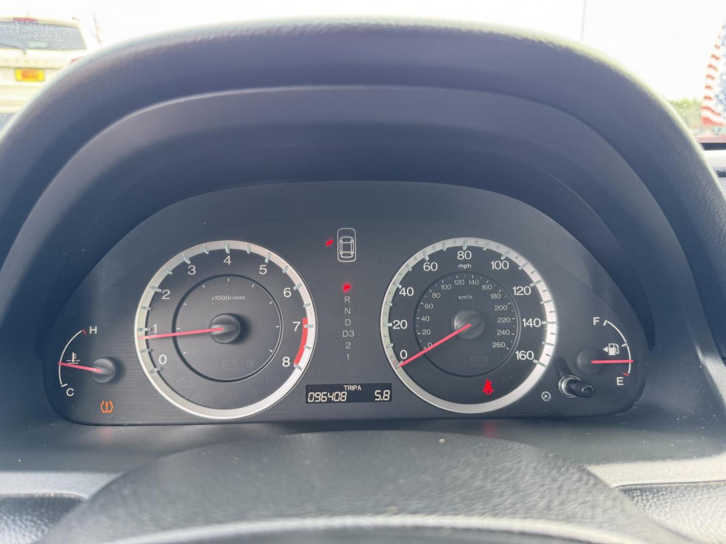 2011 Gray /Gray Honda Accord LX Sedan AT (1HGCP2F31BA) with an 2.4L L4 DOHC 16V engine, 5-Speed Automatic transmission, located at 16710 Clay Rd., Houston, TX, 77084, (281) 859-7900, 29.834864, -95.656166 - Photo#17
