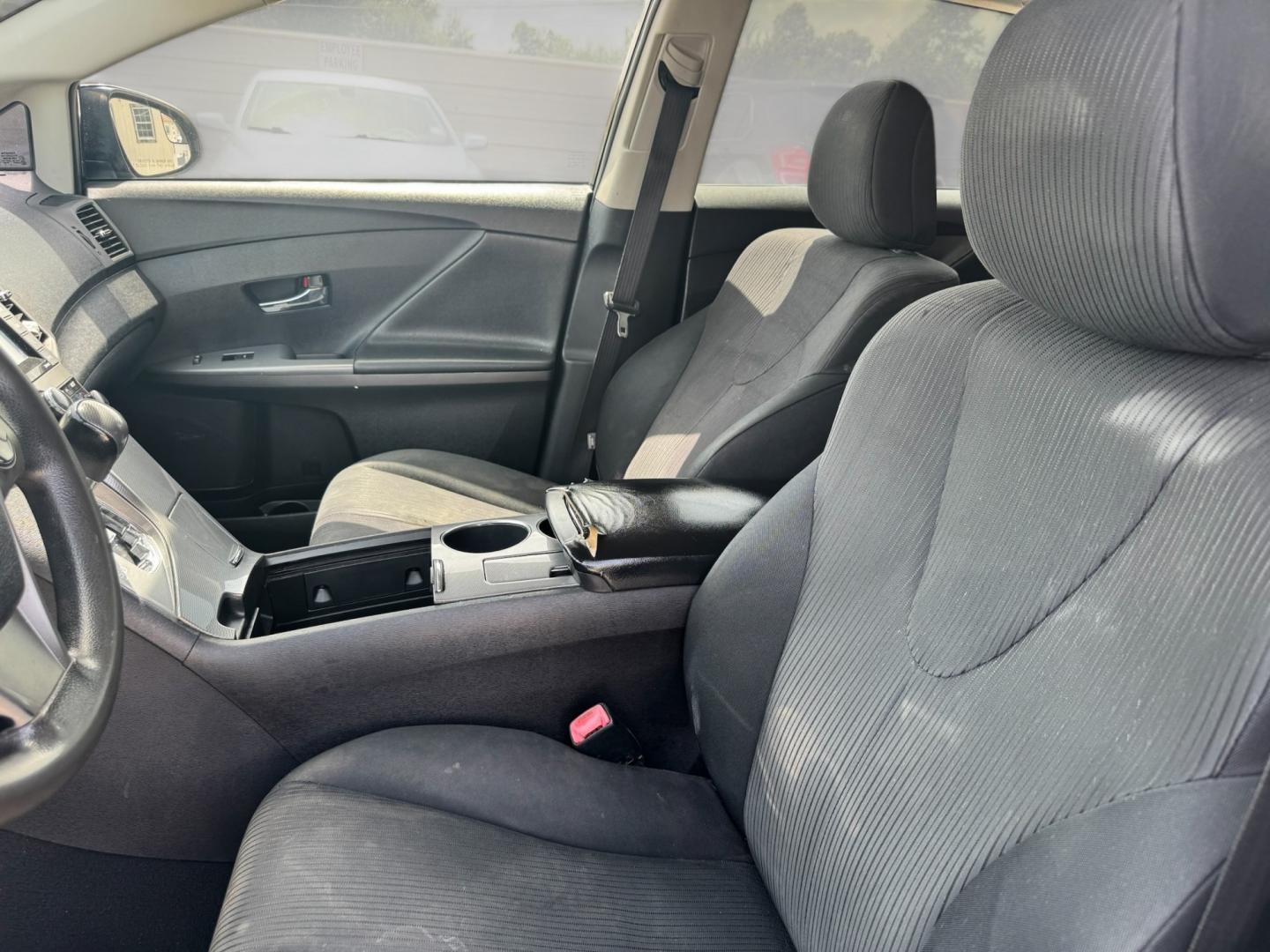 2015 Blue /Black Toyota Venza LE I4 AWD (4T3BA3BB6FU) with an 2.7L L4 DOHC 16V engine, 6-Speed Automatic transmission, located at 16710 Clay Rd., Houston, TX, 77084, (281) 859-7900, 29.834864, -95.656166- Photo#11