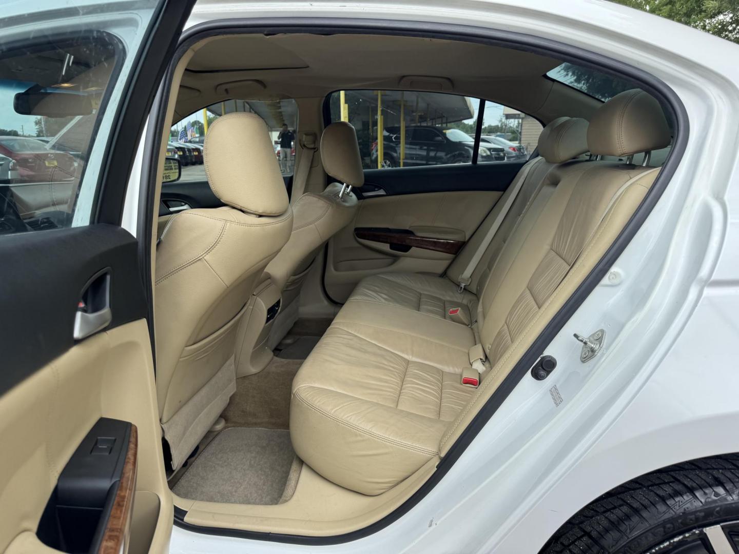 2012 White /Tan Honda Accord EX-L V6 Sedan AT (1HGCP3F8XCA) with an 3.5L V6 SOHC 24V engine, 5-Speed Automatic transmission, located at 16710 Clay Rd., Houston, TX, 77084, (281) 859-7900, 29.834864, -95.656166 - Photo#10