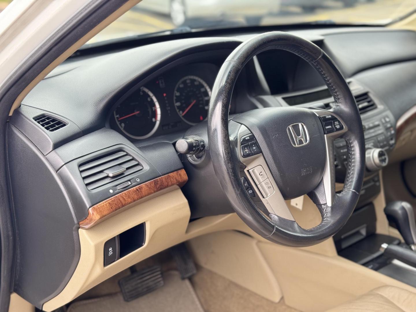 2012 White /Tan Honda Accord EX-L V6 Sedan AT (1HGCP3F8XCA) with an 3.5L V6 SOHC 24V engine, 5-Speed Automatic transmission, located at 16710 Clay Rd., Houston, TX, 77084, (281) 859-7900, 29.834864, -95.656166 - Photo#11
