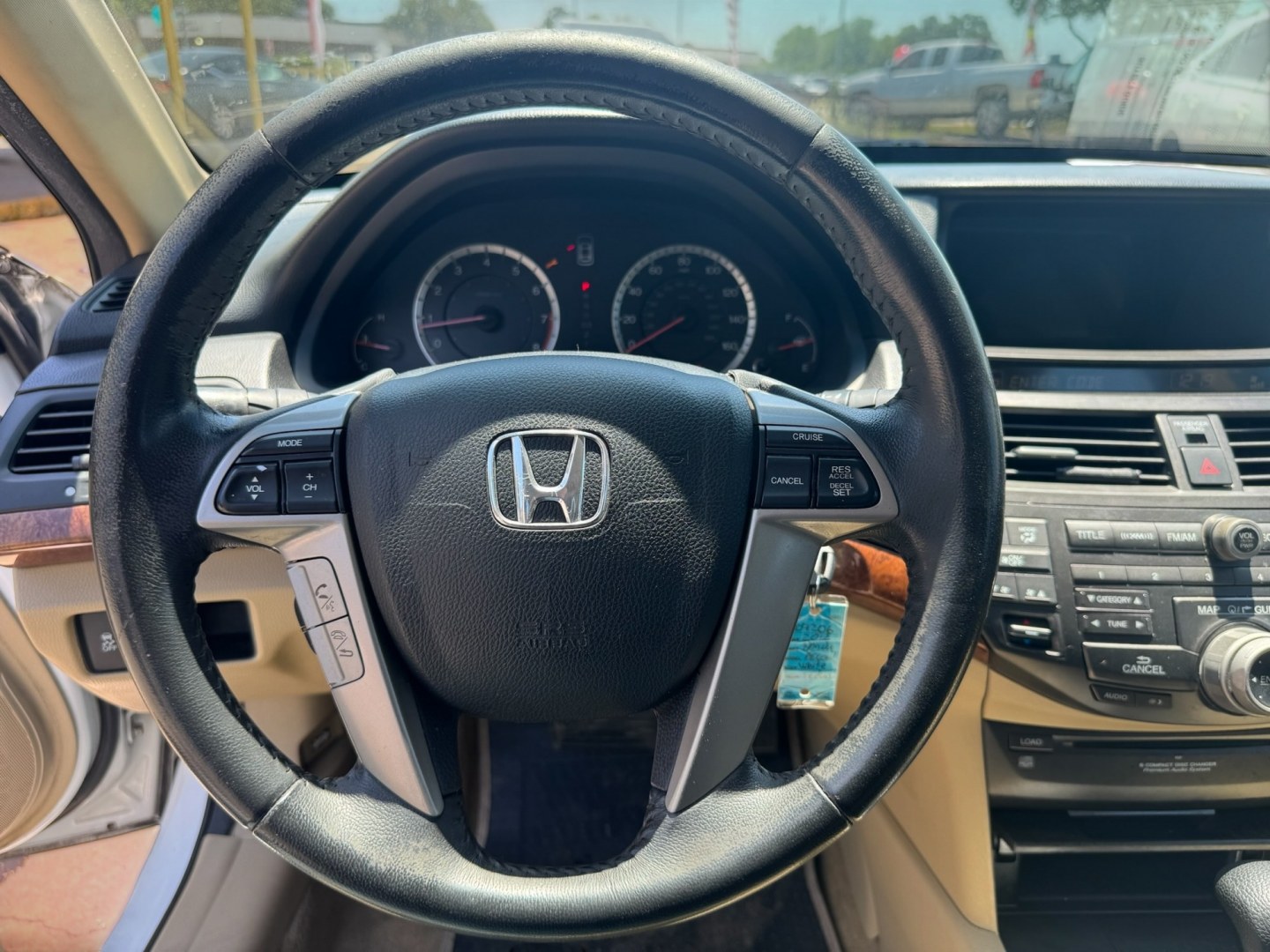2012 White /Tan Honda Accord EX-L V6 Sedan AT (1HGCP3F8XCA) with an 3.5L V6 SOHC 24V engine, 5-Speed Automatic transmission, located at 16710 Clay Rd., Houston, TX, 77084, (281) 859-7900, 29.834864, -95.656166- Photo#6