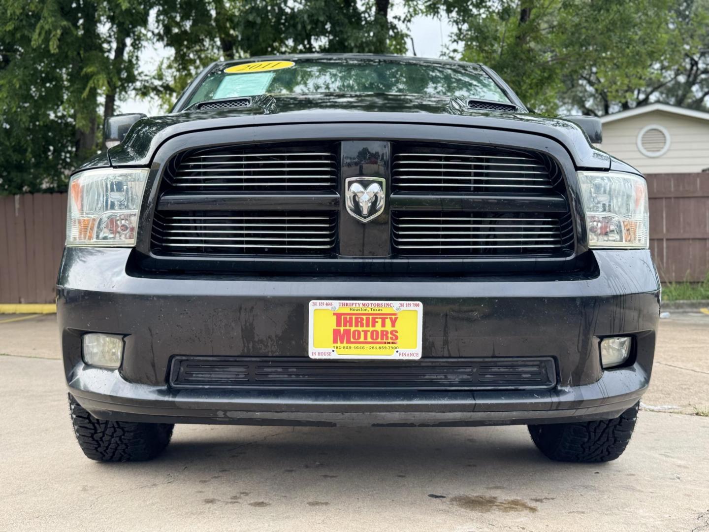 2011 Black Dodge Ram 1500 SLT Crew Cab 2WD (1D7RB1CT8BS) with an 5.7L V8 OHV 16V engine, 5-Speed Automatic transmission, located at 16710 Clay Rd., Houston, TX, 77084, (281) 859-7900, 29.834864, -95.656166 - Photo#6