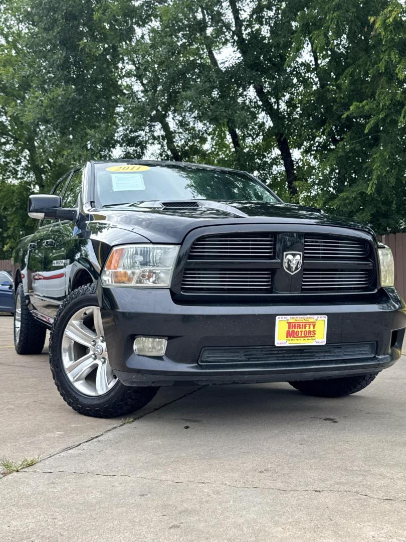 2011 Black Dodge Ram 1500 SLT Crew Cab 2WD (1D7RB1CT8BS) with an 5.7L V8 OHV 16V engine, 5-Speed Automatic transmission, located at 16710 Clay Rd., Houston, TX, 77084, (281) 859-7900, 29.834864, -95.656166 - Photo#23