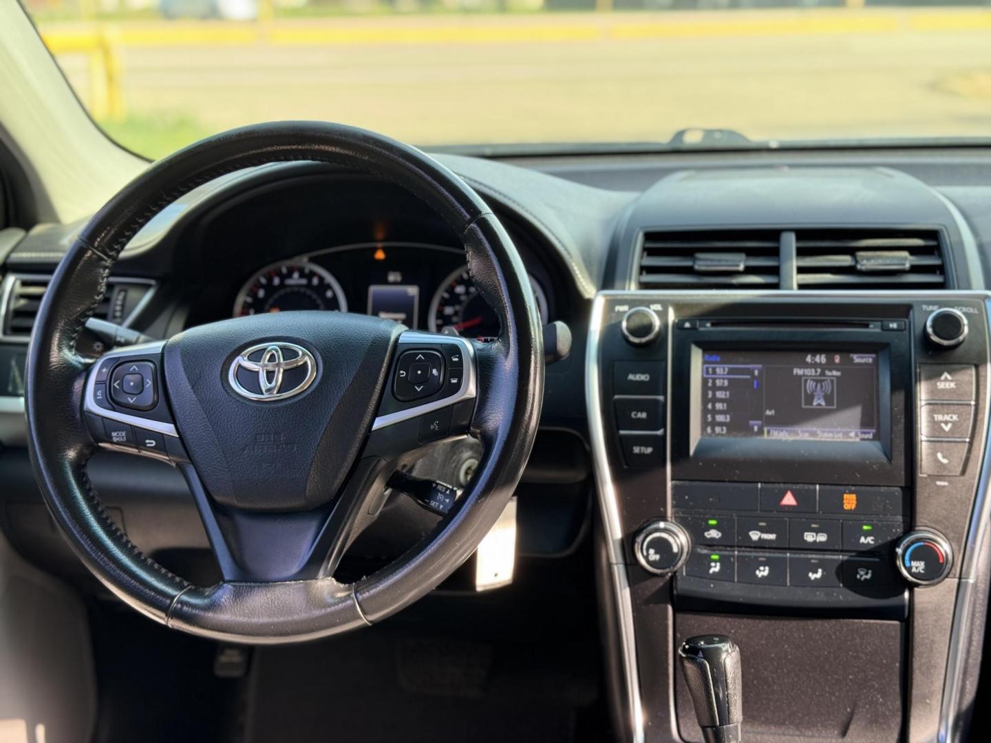2016 Silver Toyota Camry SE (4T1BF1FKXGU) with an 2.5L L4 DOHC 16V engine, 6-Speed Automatic transmission, located at 16710 Clay Rd., Houston, TX, 77084, (281) 859-7900, 29.834864, -95.656166 - Photo#6