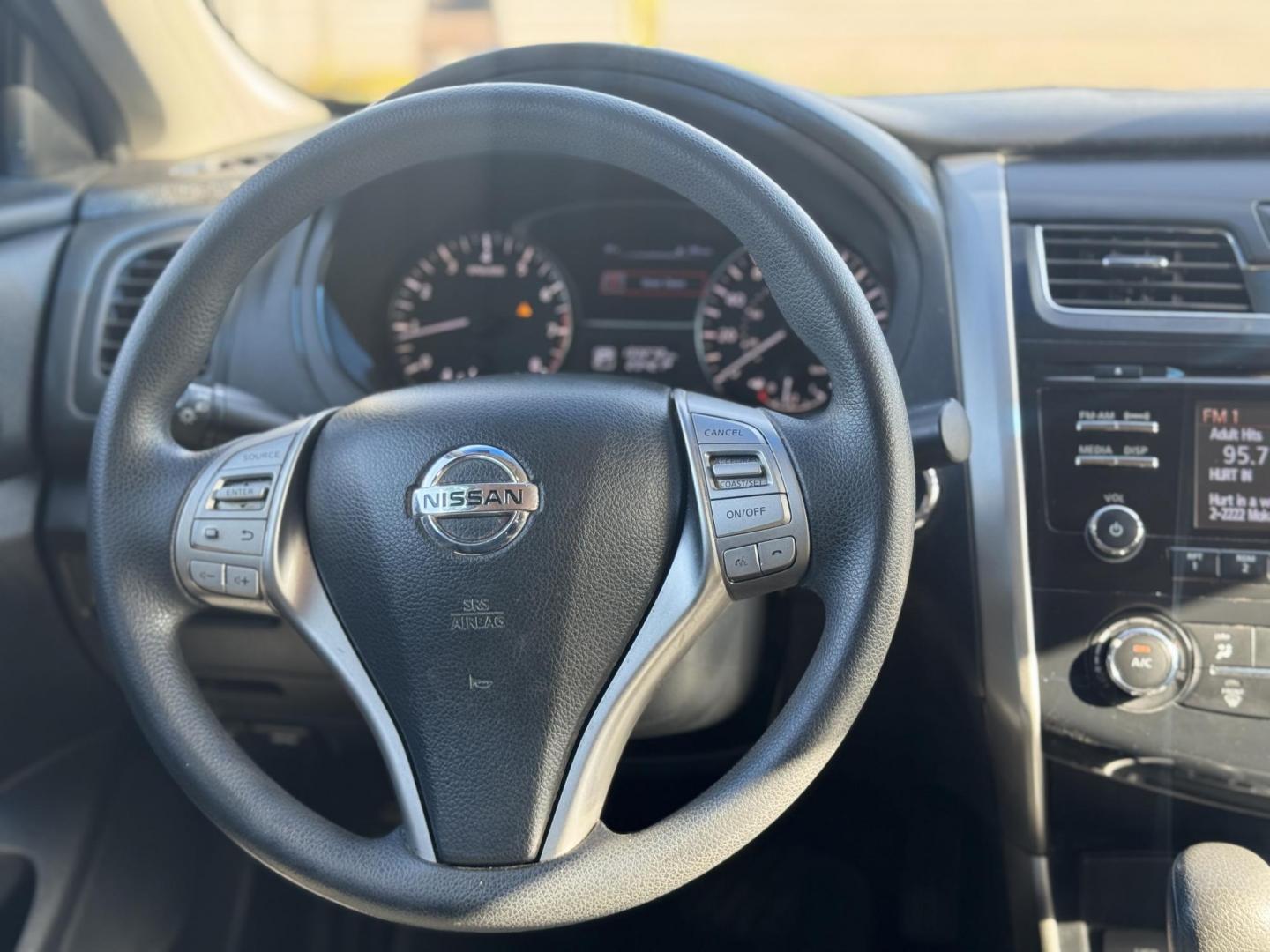 2015 Gray Nissan Altima 2.5 S (1N4AL3AP2FC) with an 2.5L L4 DOHC 16V engine, Continuously Variable Transmission transmission, located at 16710 Clay Rd., Houston, TX, 77084, (281) 859-7900, 29.834864, -95.656166 - Photo#7