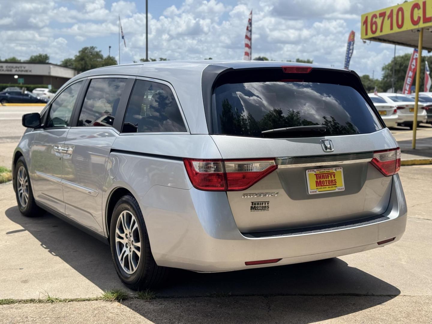 2011 Gray Honda Odyssey EX-L (5FNRL5H62BB) with an 3.5L V6 SOHC 24V engine, 5-Speed Automatic transmission, located at 16710 Clay Rd., Houston, TX, 77084, (281) 859-7900, 29.834864, -95.656166 - Photo#6