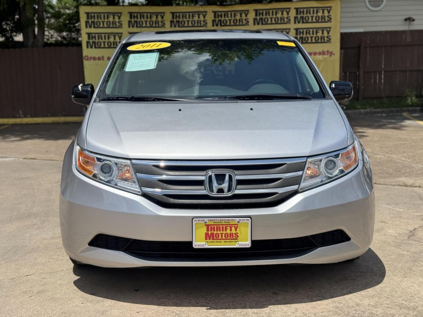 2011 Gray Honda Odyssey EX-L (5FNRL5H62BB) with an 3.5L V6 SOHC 24V engine, 5-Speed Automatic transmission, located at 16710 Clay Rd., Houston, TX, 77084, (281) 859-7900, 29.834864, -95.656166 - Photo#9