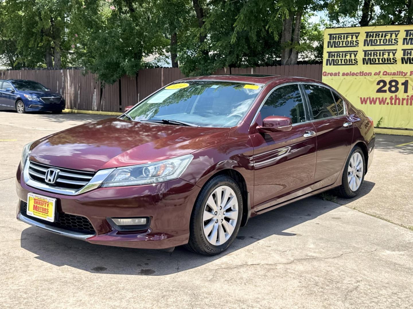 2014 Gray /tan Honda Accord EX-L Sedan CVT (1HGCR2F82EA) with an 2.4L L4 DOHC 16V engine, Continuously Variable Transmission transmission, located at 16710 Clay Rd., Houston, TX, 77084, (281) 859-7900, 29.834864, -95.656166 - Photo#5