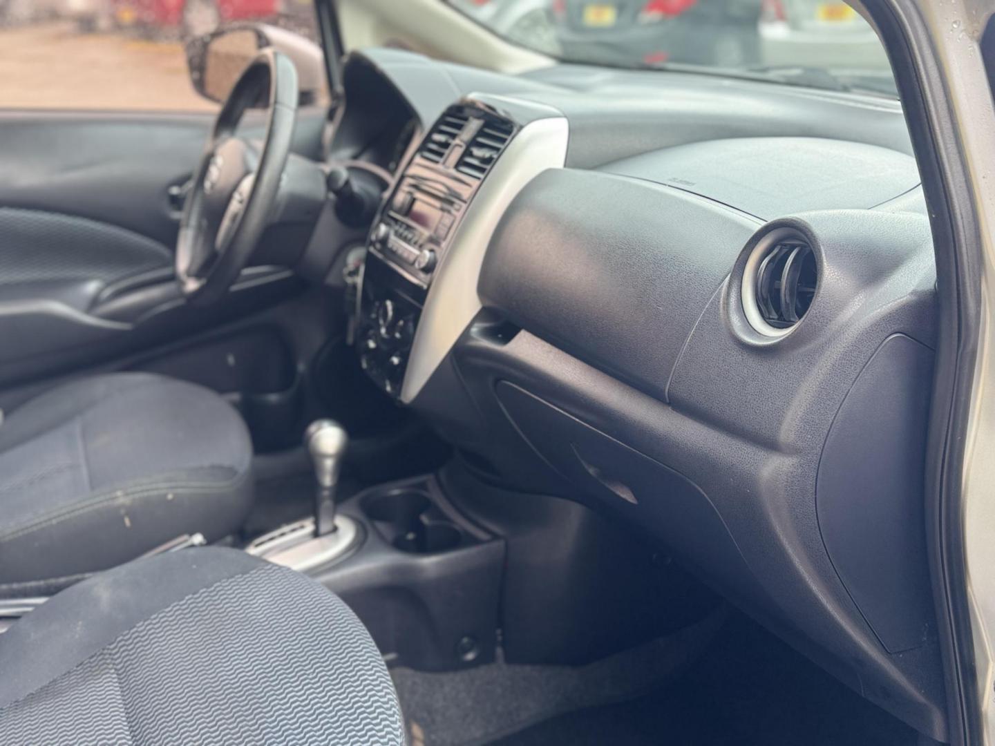 2015 Silver /GRAY Nissan Versa Note S 5MT (3N1CE2CP2FL) with an 1.6L L4 DOHC 16V engine, 5-Speed Manual transmission, located at 16710 Clay Rd., Houston, TX, 77084, (281) 859-7900, 29.834864, -95.656166 - Photo#9