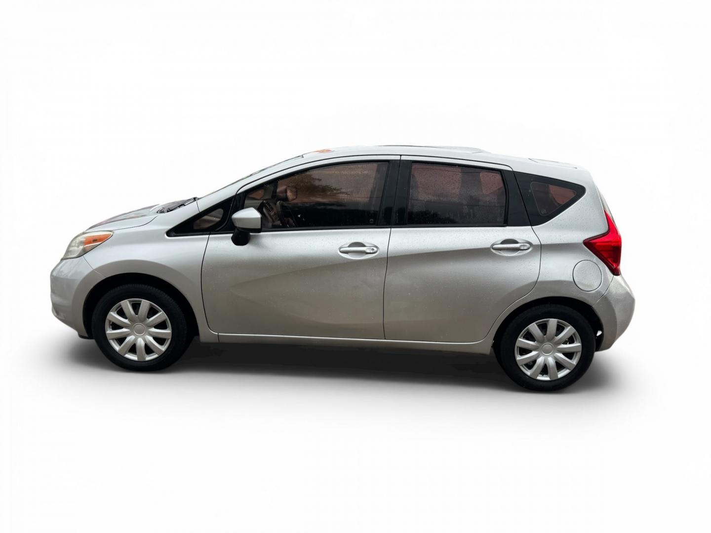 2015 Silver /GRAY Nissan Versa Note S 5MT (3N1CE2CP2FL) with an 1.6L L4 DOHC 16V engine, 5-Speed Manual transmission, located at 16710 Clay Rd., Houston, TX, 77084, (281) 859-7900, 29.834864, -95.656166- Photo#4