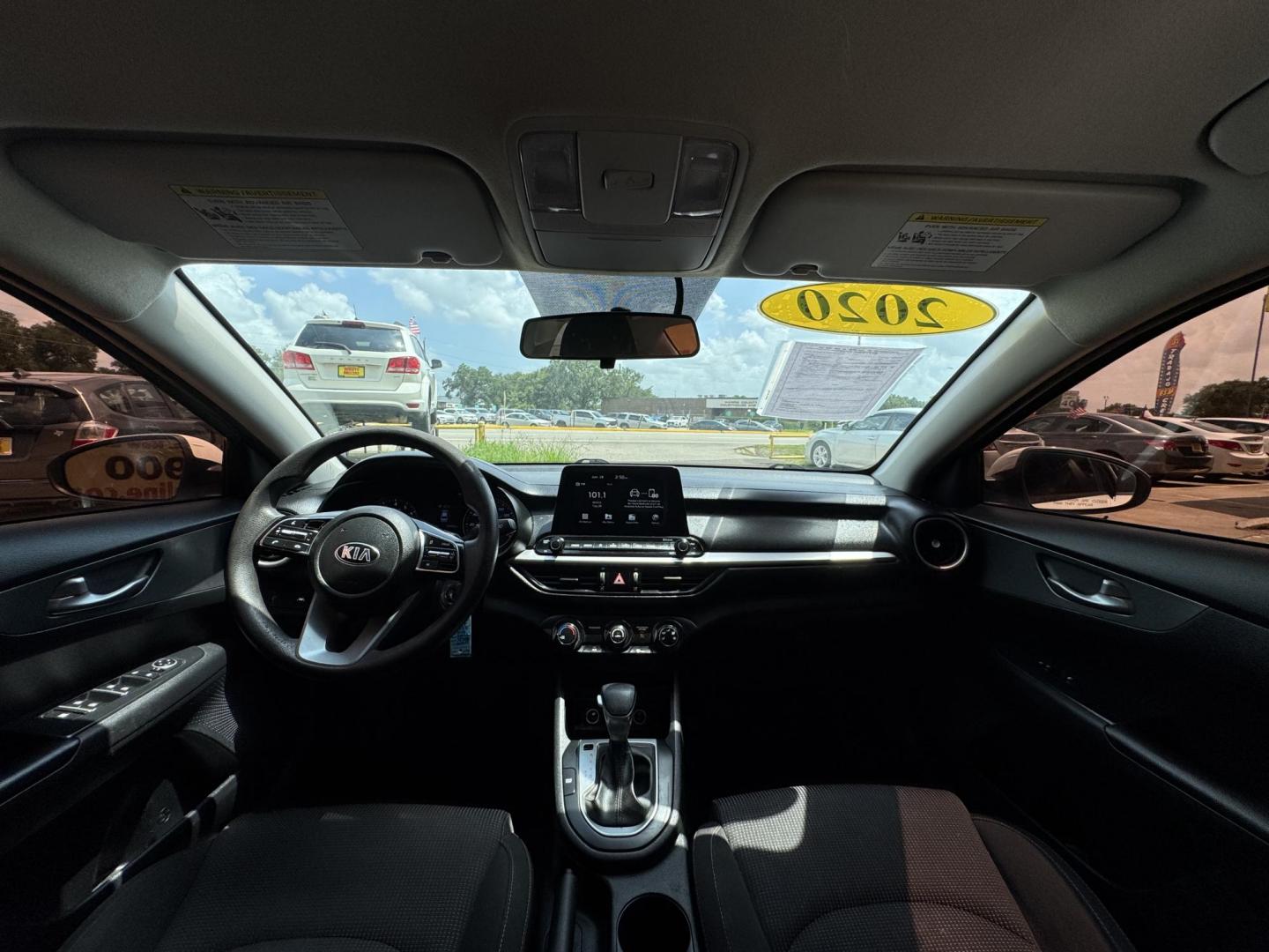 2020 White /GRAY Kia Forte FE 6M (3KPF24AD2LE) with an 2.0L L4 DOHC 16V engine, 6M transmission, located at 16710 Clay Rd., Houston, TX, 77084, (281) 859-7900, 29.834864, -95.656166 - Photo#3