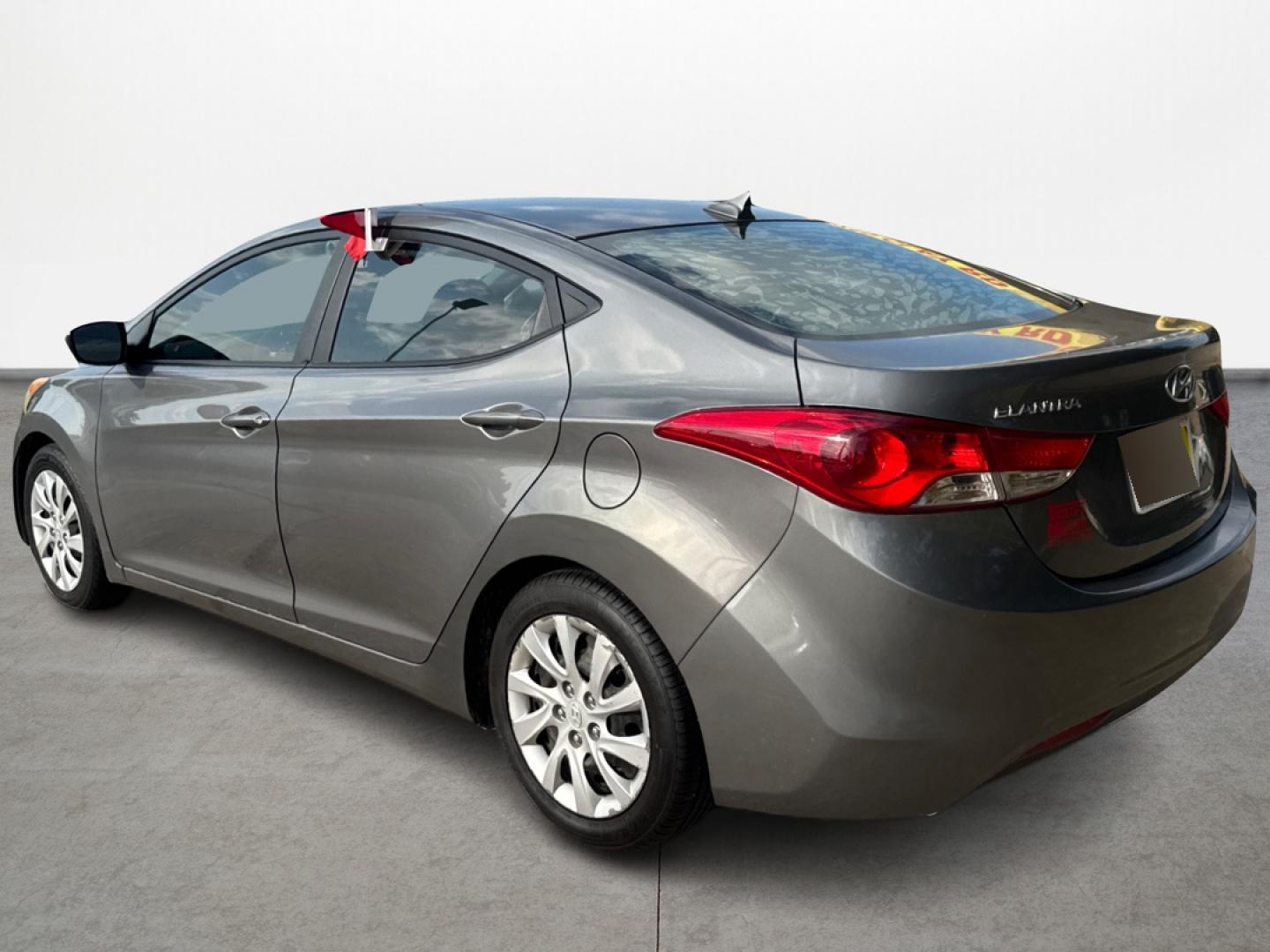 2013 Gray Hyundai Elantra Limited (5NPDH4AE9DH) with an 1.8L L4 DOHC 16V engine, 6-Speed Automatic transmission, located at 16710 Clay Rd., Houston, TX, 77084, (281) 859-7900, 29.834864, -95.656166 - Photo#6