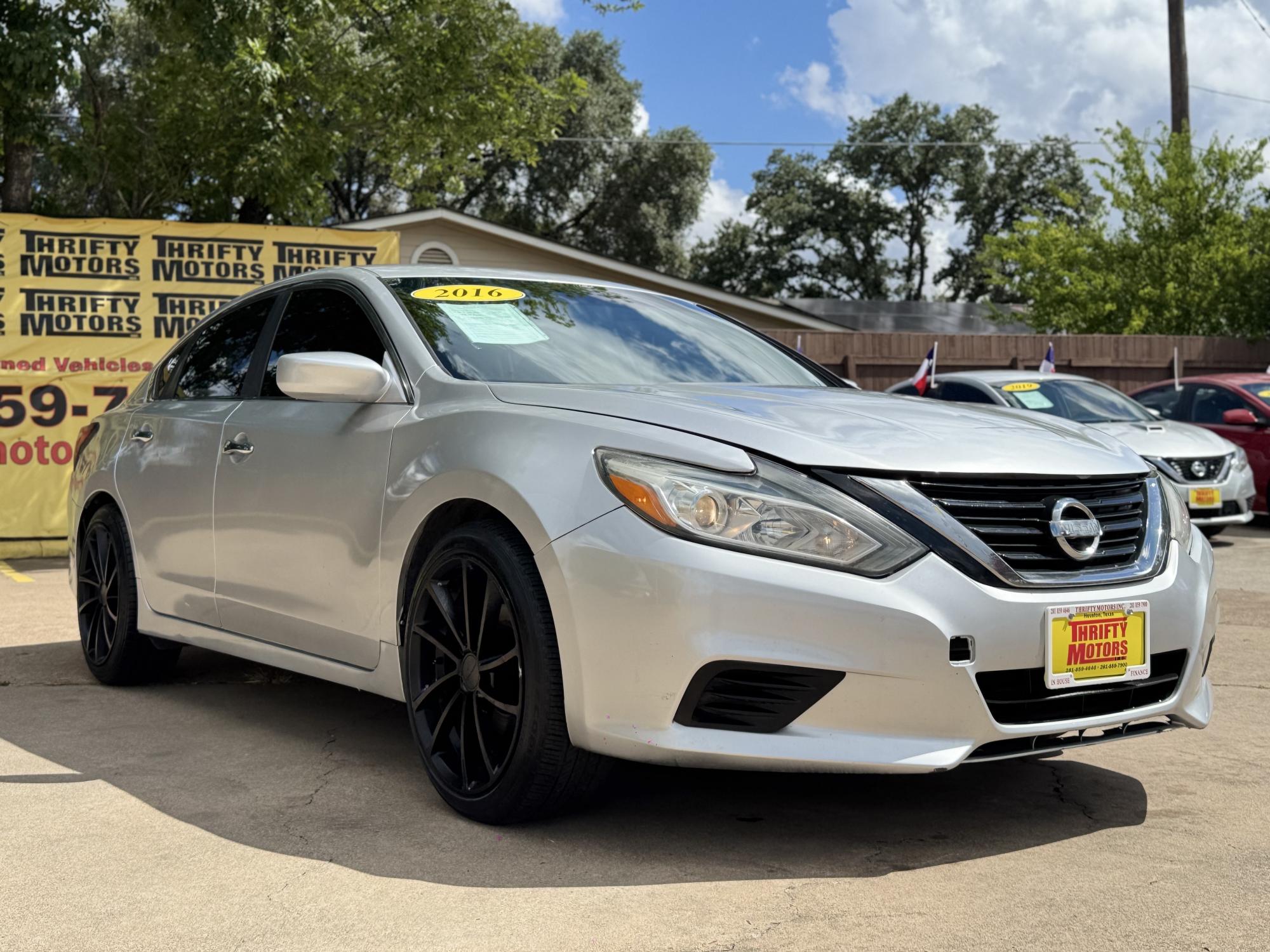 photo of 2016 Nissan Altima 2.5 SL