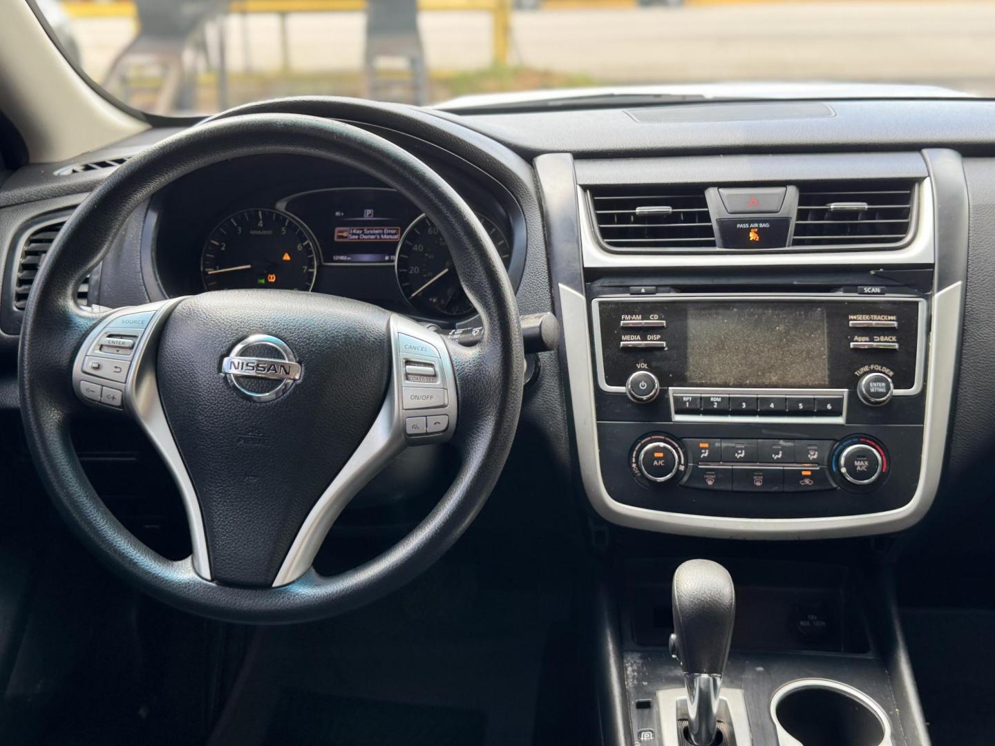 2016 Silver /gray Nissan Altima 2.5 SL (1N4AL3AP5GC) with an 2.5L L4 DOHC 16V engine, CVT transmission, located at 16710 Clay Rd., Houston, TX, 77084, (281) 859-7900, 29.834864, -95.656166 - Photo#16