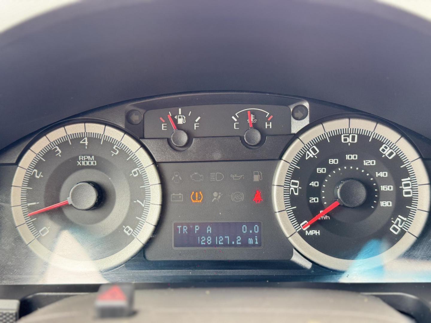 2009 Black /black Ford Escape Limited FWD V6 (1FMCU04GX9K) with an 3.0L V6 DOHC 24V engine, 4-Speed Automatic transmission, located at 16710 Clay Rd., Houston, TX, 77084, (281) 859-7900, 29.834864, -95.656166 - Photo#12