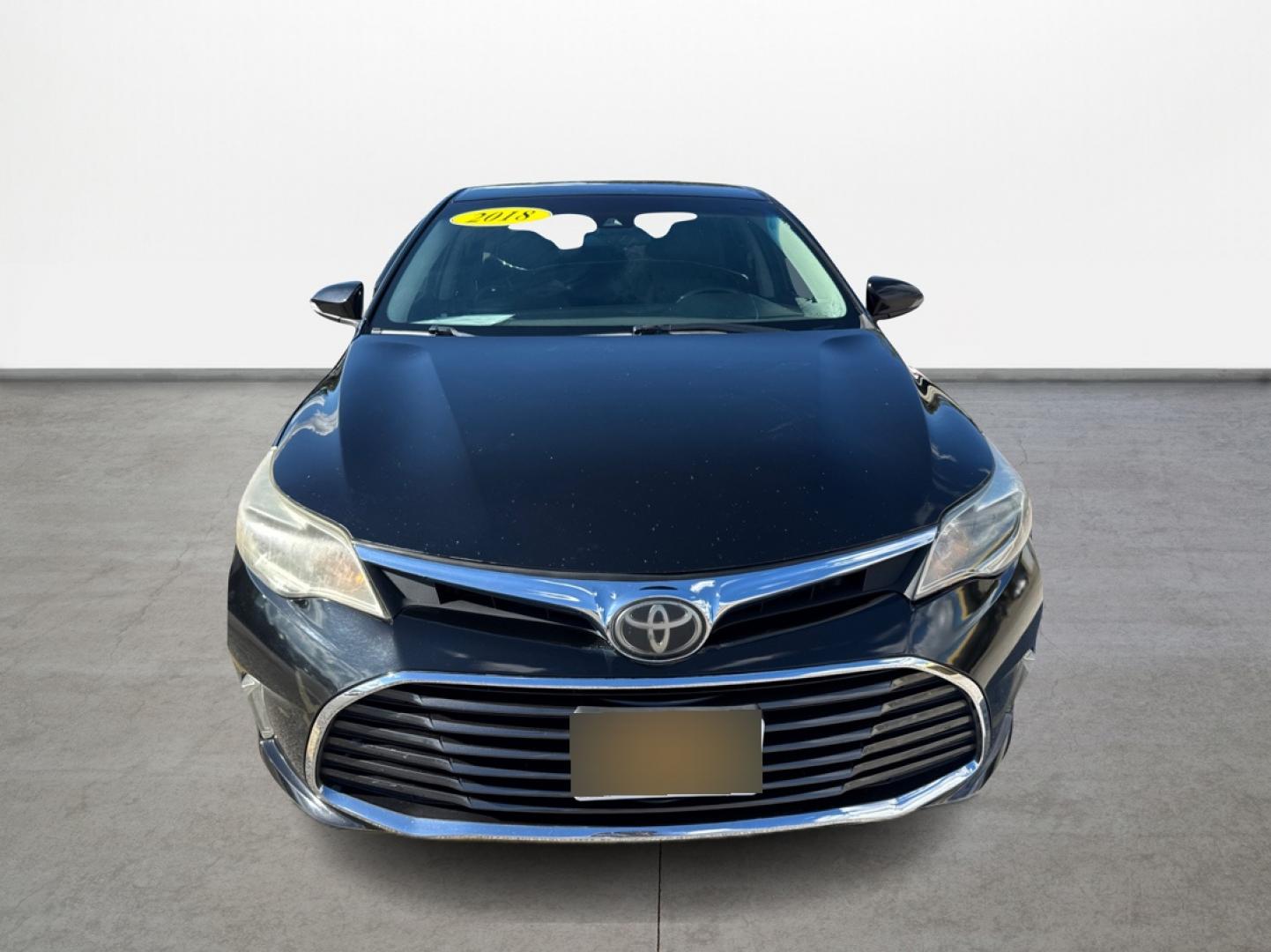 2018 Toyota Avalon XLE (4T1BK1EB2JU) with an 3.5L V6 DOHC 24V engine, 6A transmission, located at 16710 Clay Rd., Houston, TX, 77084, (281) 859-7900, 29.834864, -95.656166 - Photo#10