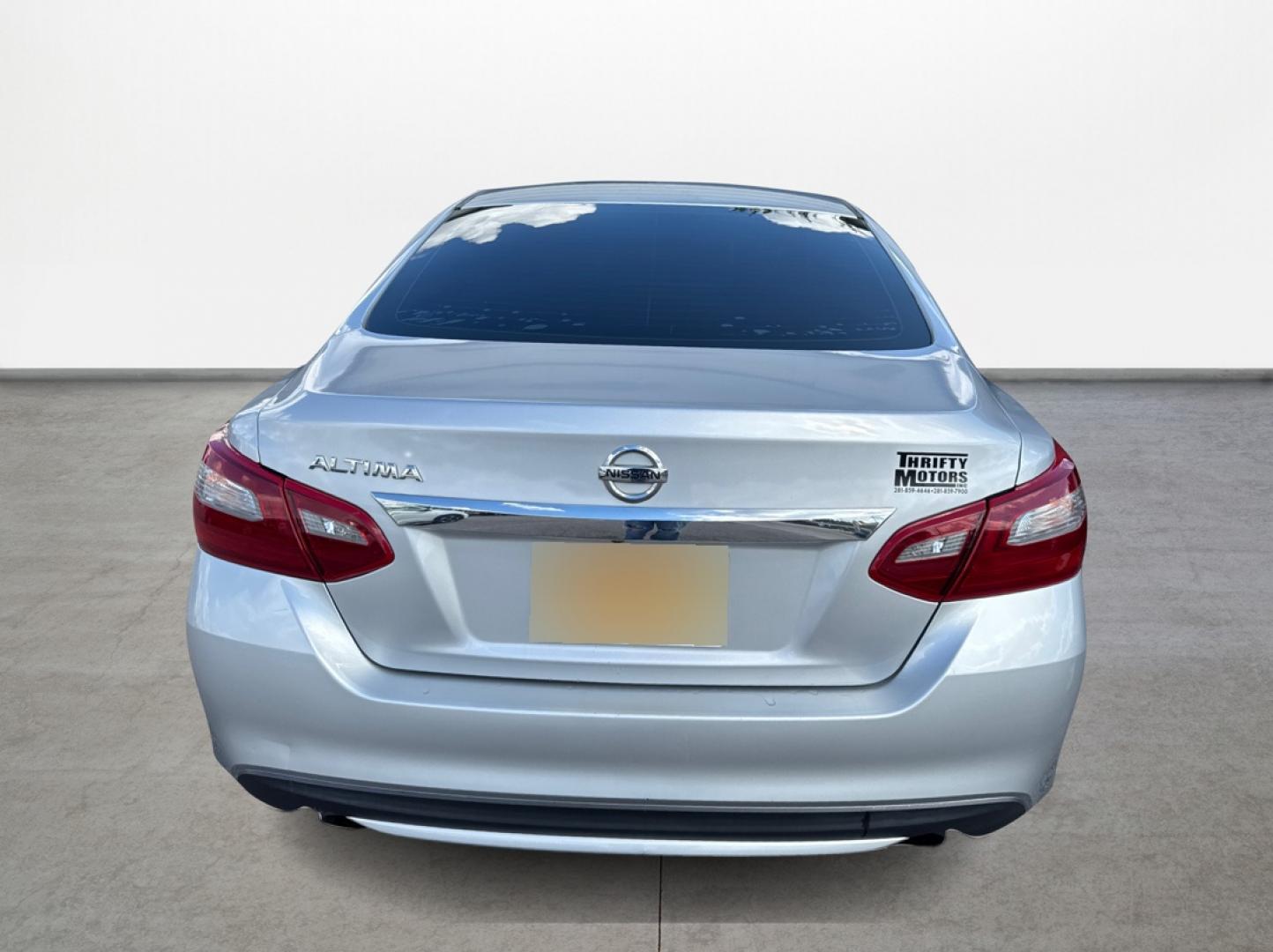 2018 Nissan Altima 2.5 (1N4AL3AP6JC) with an 2.5L L4 DOHC 16V engine, CVT transmission, located at 16710 Clay Rd., Houston, TX, 77084, (281) 859-7900, 29.834864, -95.656166 - Photo#3