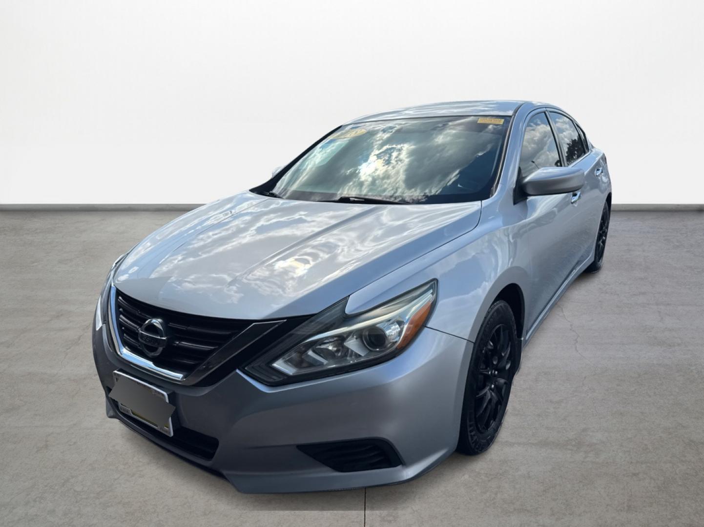 2018 Nissan Altima 2.5 (1N4AL3AP6JC) with an 2.5L L4 DOHC 16V engine, CVT transmission, located at 16710 Clay Rd., Houston, TX, 77084, (281) 859-7900, 29.834864, -95.656166 - Photo#6
