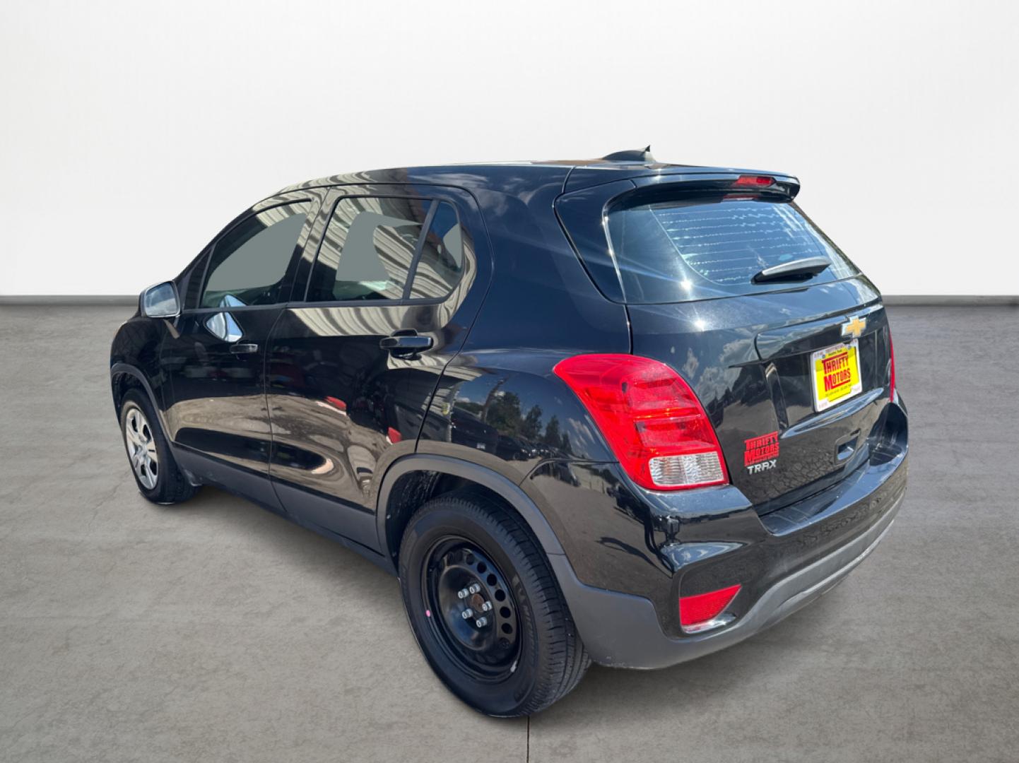 2019 Chevrolet Trax LS FWD (3GNCJKSB1KL) with an 1.4L L4 DOHC 16V engine, 6A transmission, located at 16710 Clay Rd., Houston, TX, 77084, (281) 859-7900, 29.834864, -95.656166 - Photo#3