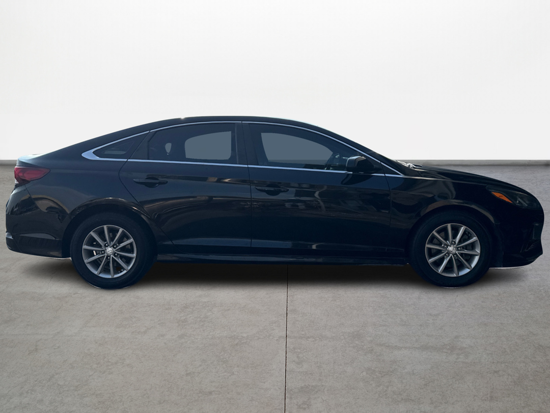 photo of 2019 Hyundai Sonata SE