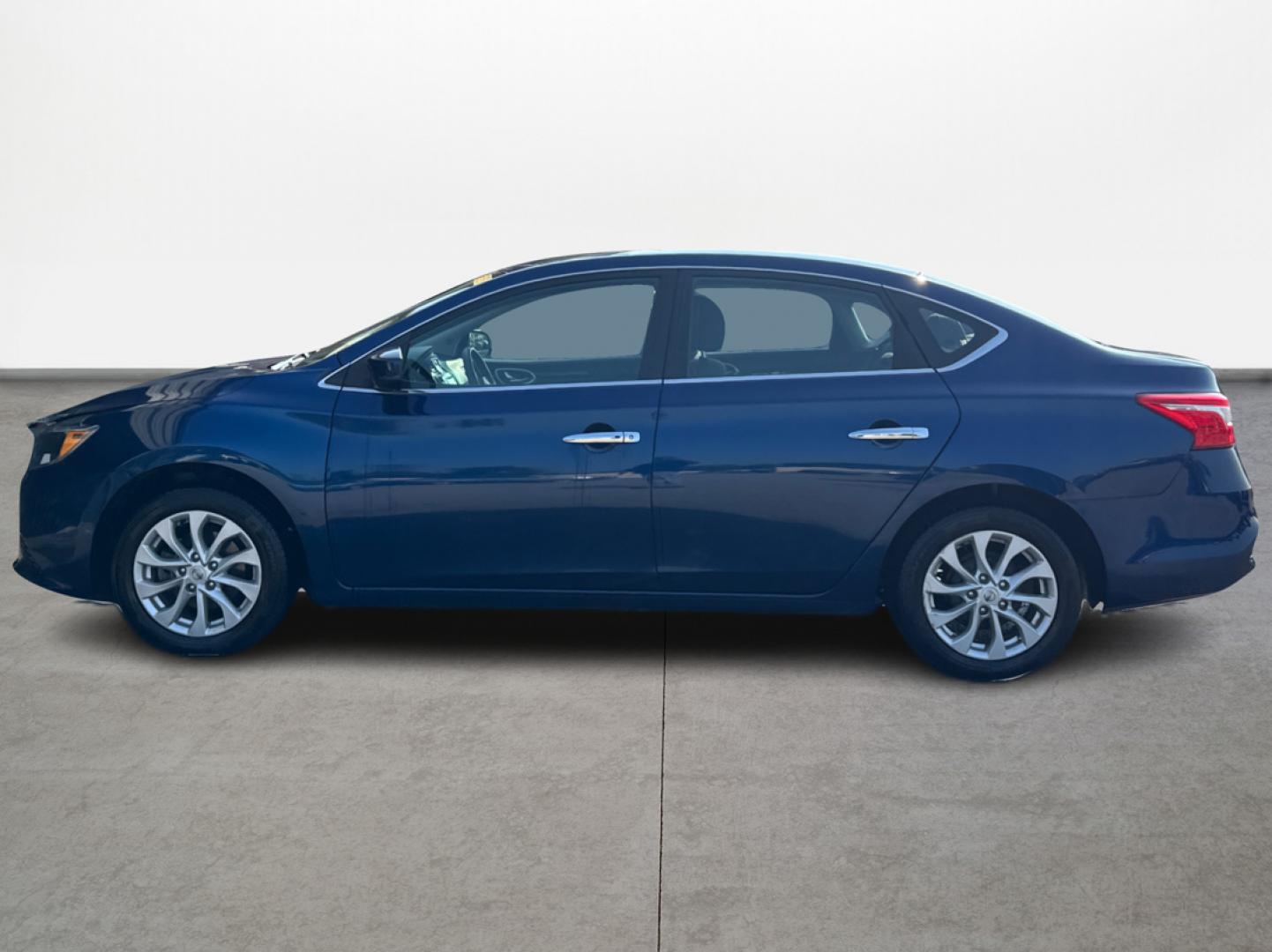 2019 Nissan Sentra S CVT (3N1AB7APXKY) with an 1.8L L4 SFI DOHC 16V engine, CVT transmission, located at 16710 Clay Rd., Houston, TX, 77084, (281) 859-7900, 29.834864, -95.656166 - Photo#5