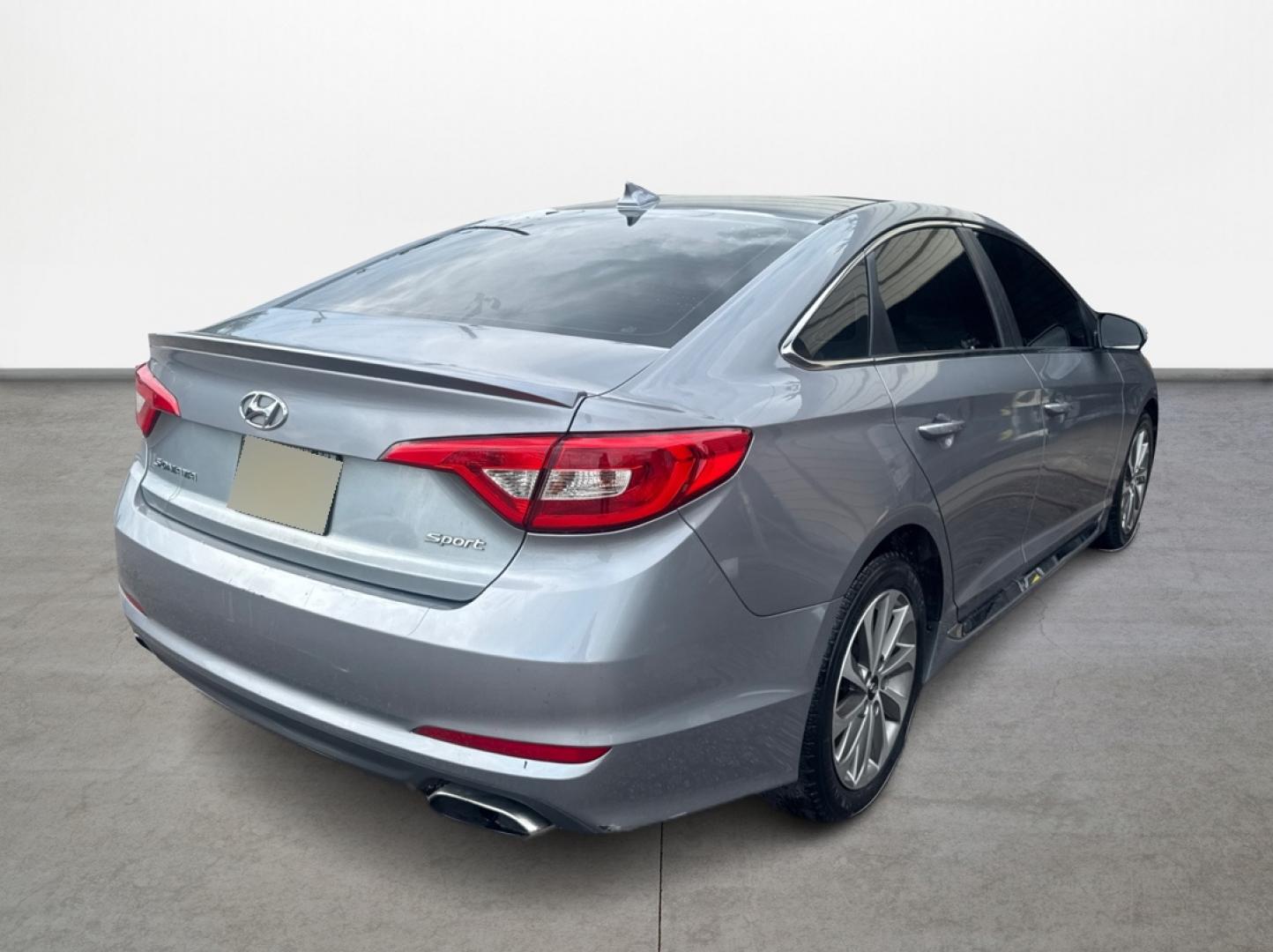 2016 Hyundai Sonata Sport (5NPE34AF5GH) with an 2.4L L4 DOHC 16V engine, 6A transmission, located at 16710 Clay Rd., Houston, TX, 77084, (281) 859-7900, 29.834864, -95.656166 - Photo#4
